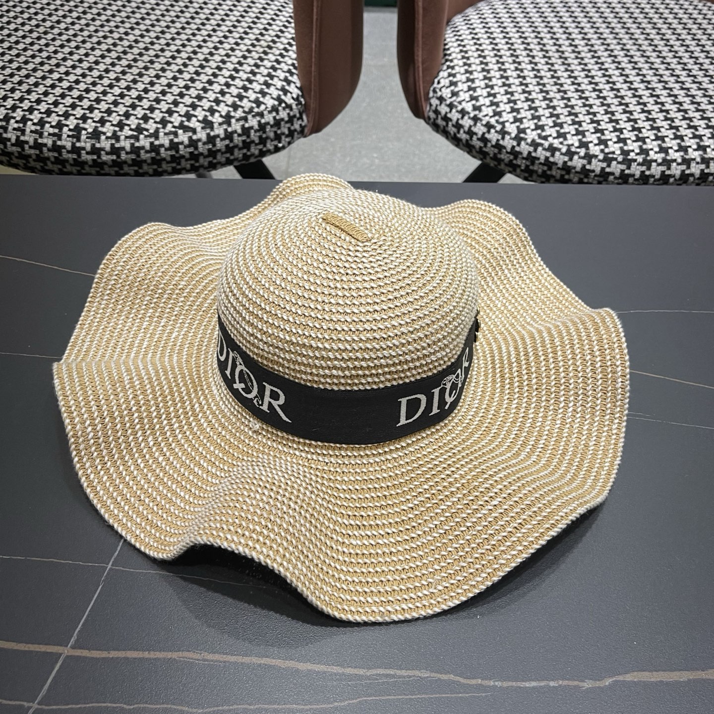 Dior迪奥 新款波浪形草帽女夏季海边度假大帽檐沙滩遮阳太阳帽子