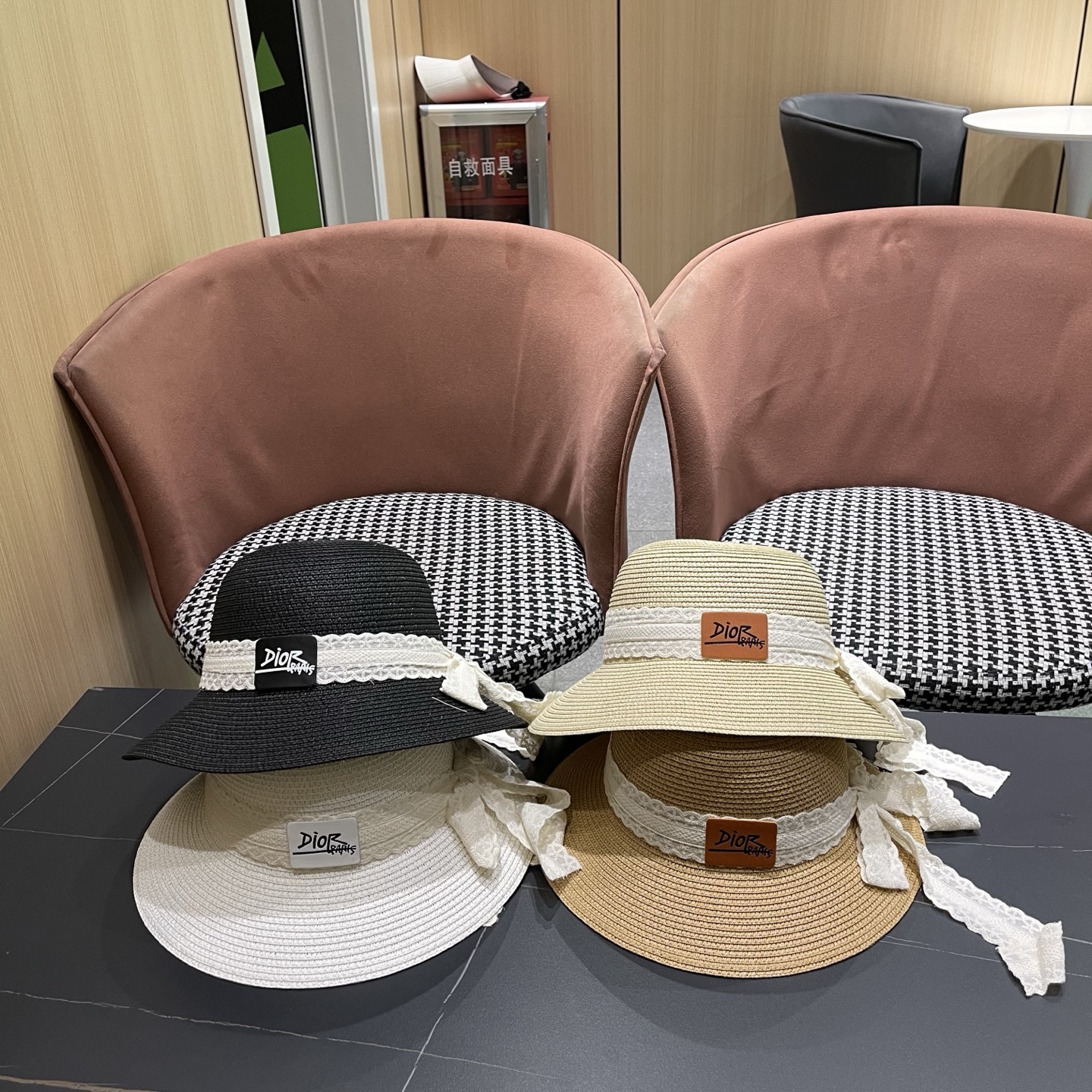 Dior迪奥 新款沙滩草帽女春夏韩版蕾丝蝴蝶结海边遮阳帽透气防晒帽