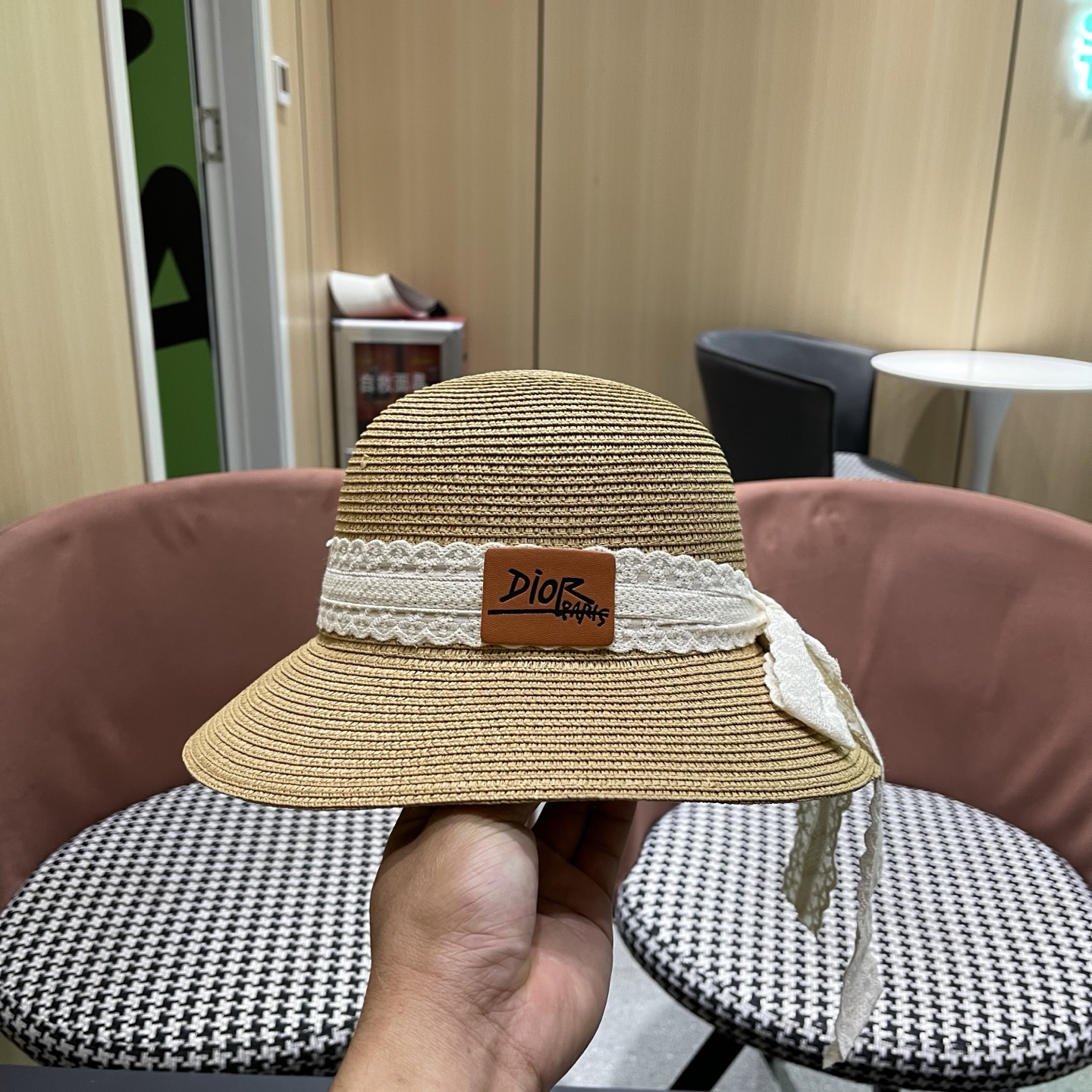 Dior迪奥 新款沙滩草帽女春夏韩版蕾丝蝴蝶结海边遮阳帽透气防晒帽