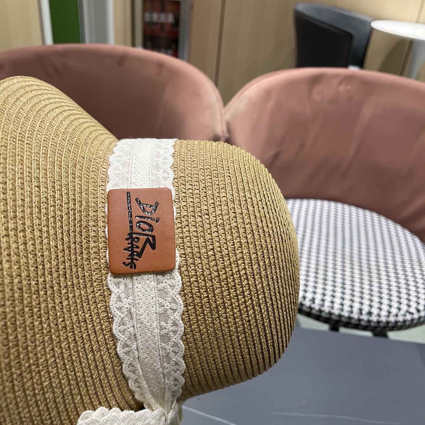 Dior迪奥 新款沙滩草帽女春夏韩版蕾丝蝴蝶结海边遮阳帽透气防晒帽