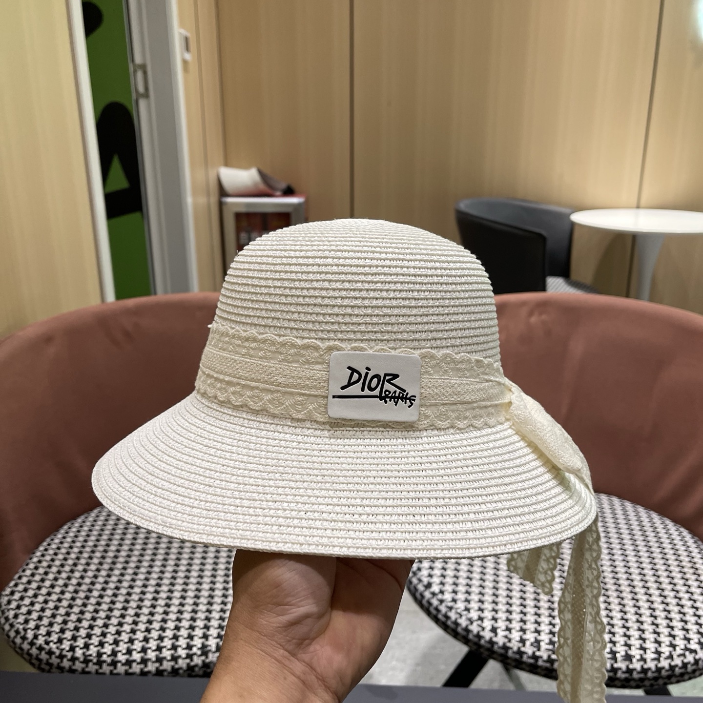 Dior迪奥 新款沙滩草帽女春夏韩版蕾丝蝴蝶结海边遮阳帽透气防晒帽