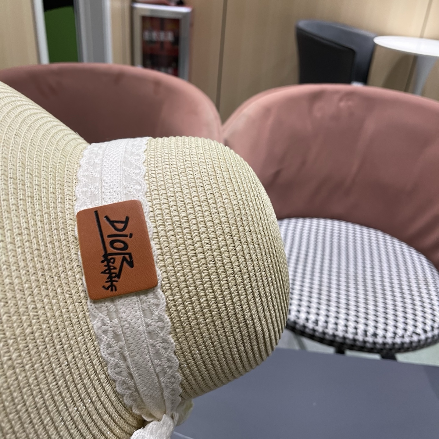 Dior迪奥 新款沙滩草帽女春夏韩版蕾丝蝴蝶结海边遮阳帽透气防晒帽