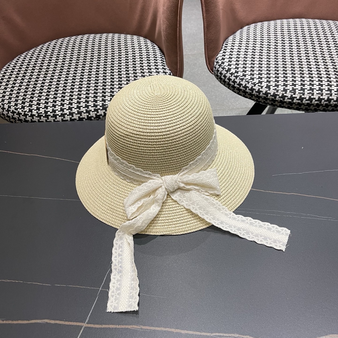 Dior迪奥 新款沙滩草帽女春夏韩版蕾丝蝴蝶结海边遮阳帽透气防晒帽