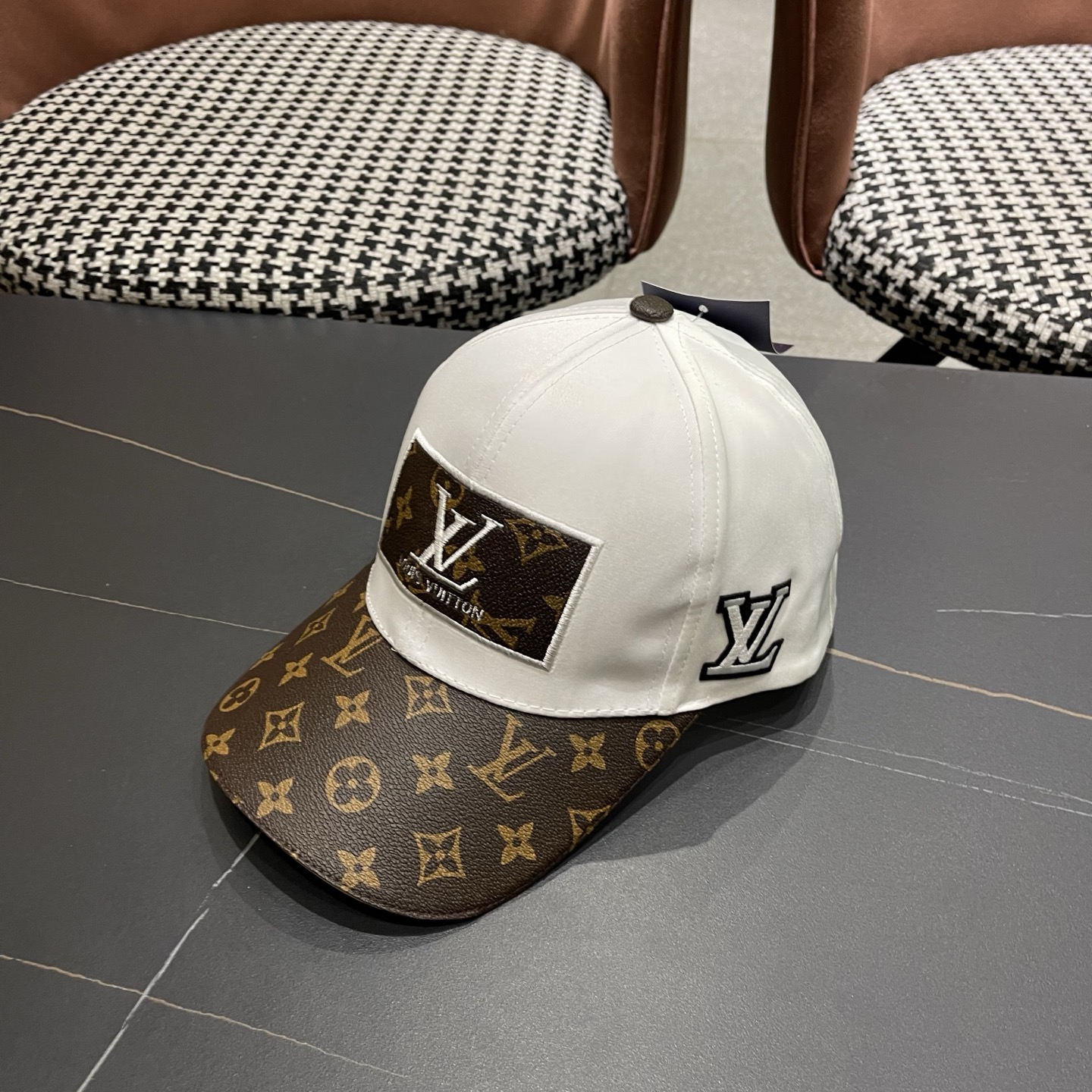 新款出货LV(路易威登)新款原单棒球帽专柜1:1开模订制质量超赞，基础头围56，