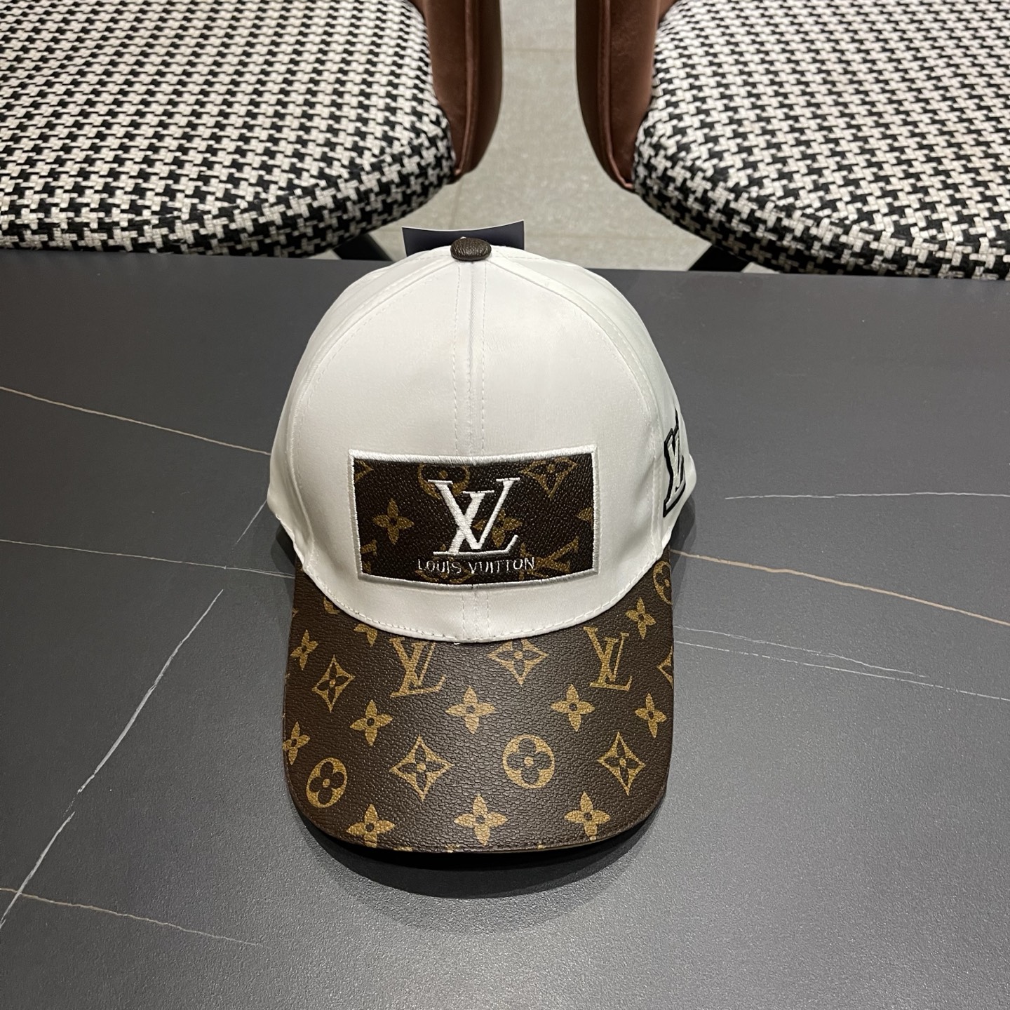 新款出货LV(路易威登)新款原单棒球帽专柜1:1开模订制质量超赞，基础头围56，