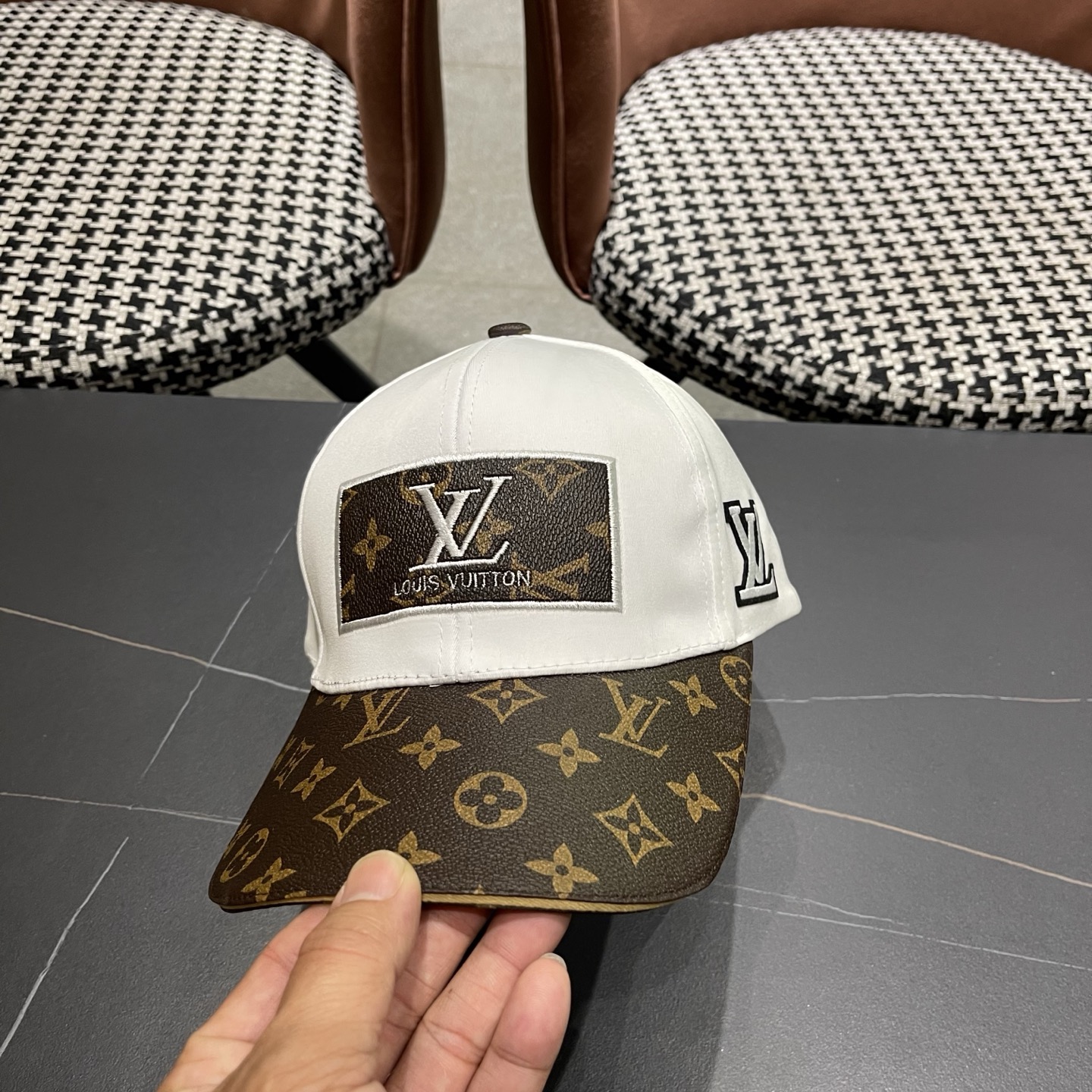 新款出货LV(路易威登)新款原单棒球帽专柜1:1开模订制质量超赞，基础头围56，