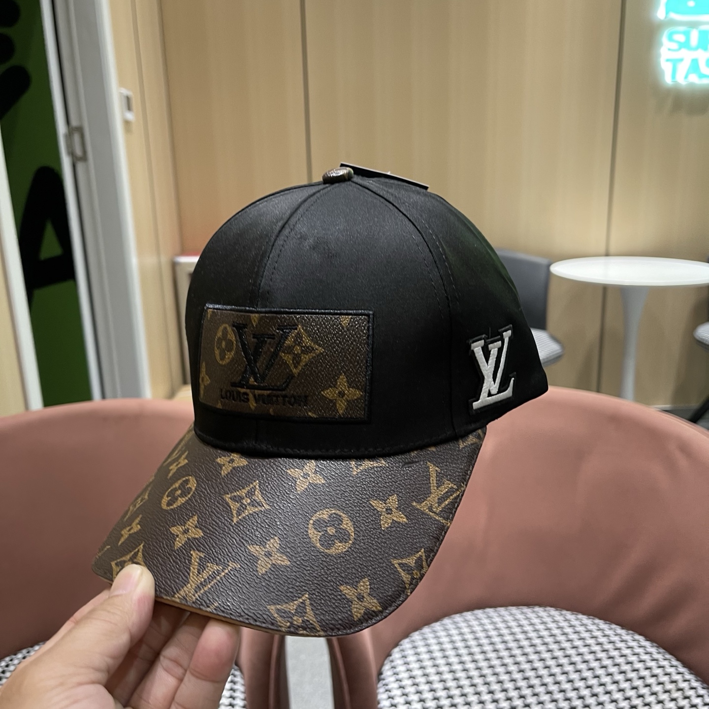 新款出货LV(路易威登)新款原单棒球帽专柜1:1开模订制质量超赞，基础头围56，