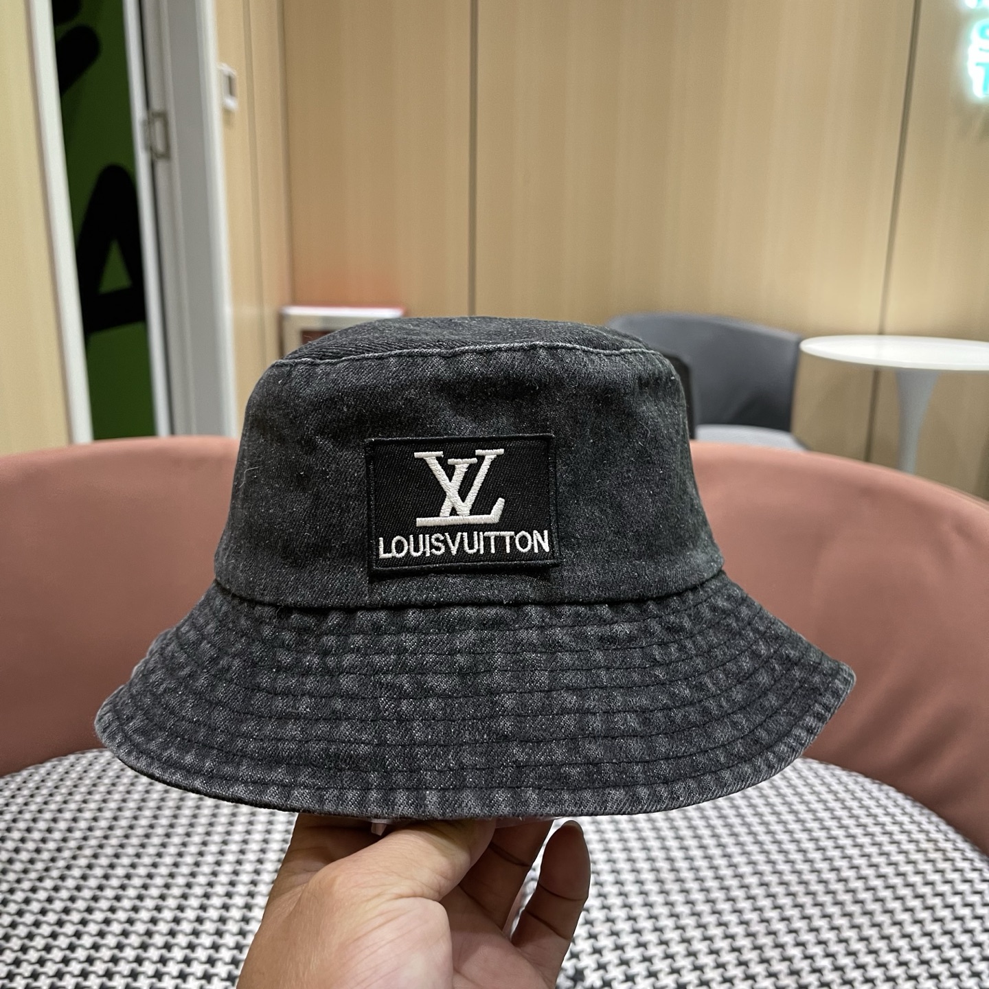 LV路易威登 新款牛仔渔夫帽大牌高级十感足！简约尚时风，高质品，尊享品质感！