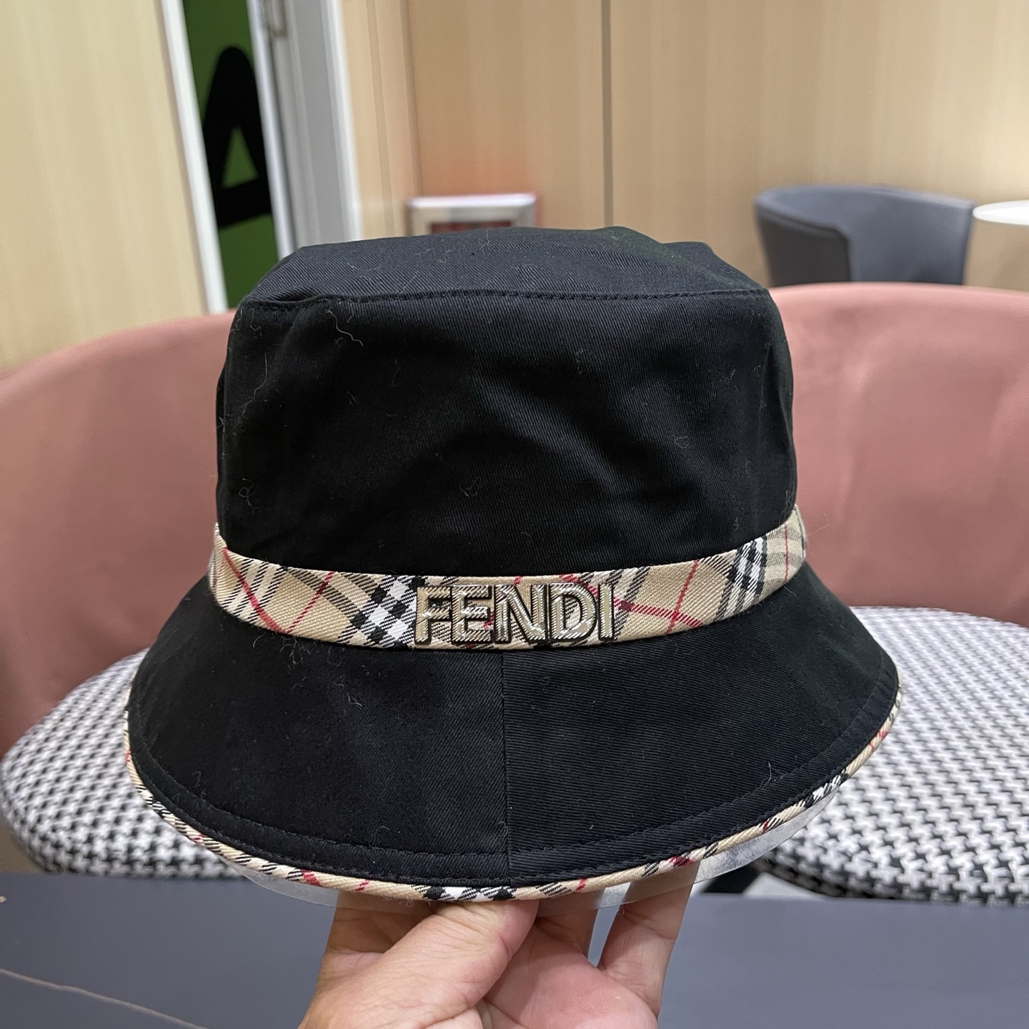 FENDI 芬迪 2026新款渔夫帽大牌高级十感足！简约尚时风，高质品，尊享品质感！