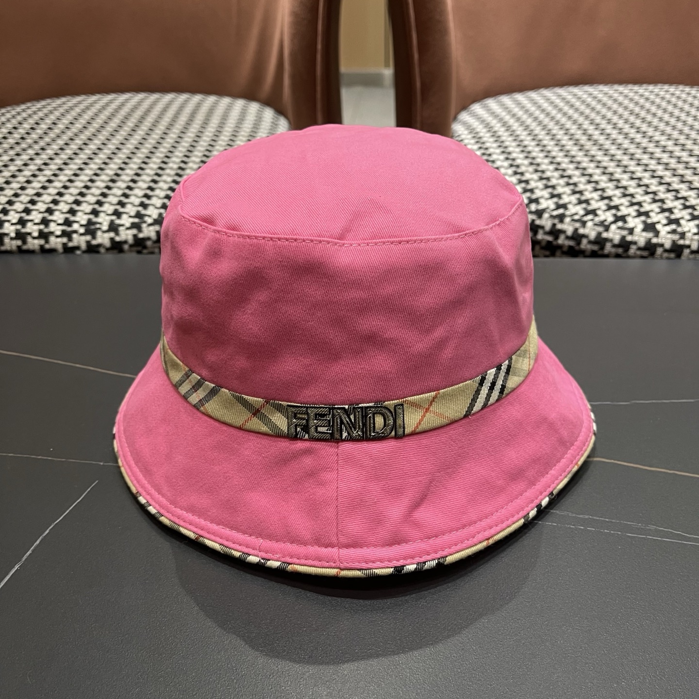 FENDI 芬迪 2026新款渔夫帽大牌高级十感足！简约尚时风，高质品，尊享品质感！