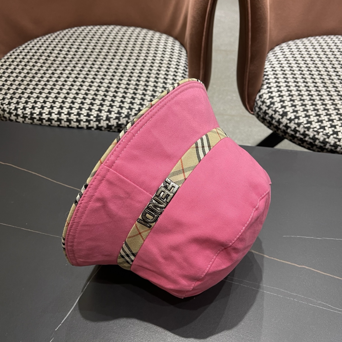 FENDI 芬迪 2026新款渔夫帽大牌高级十感足！简约尚时风，高质品，尊享品质感！