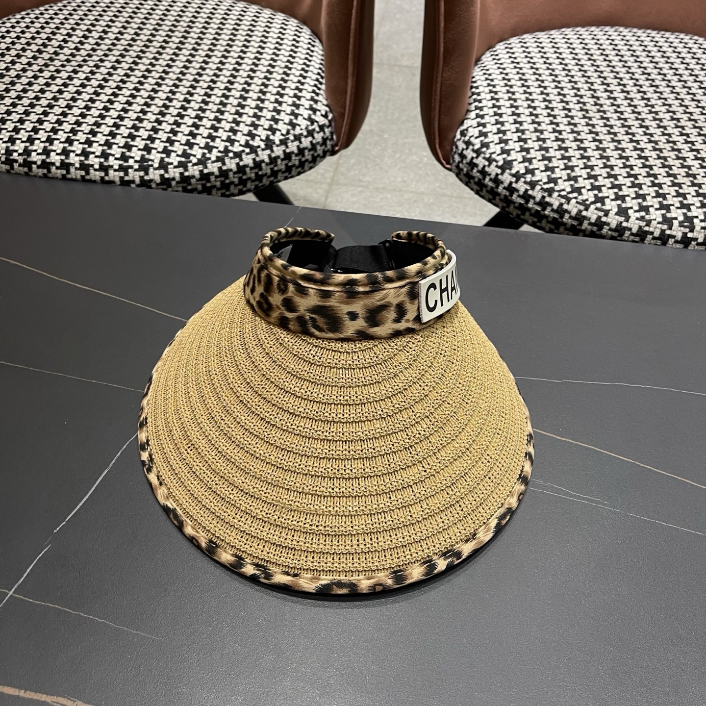 CHANEL香夸儿 赴约夏日～新款豹纹黑胶发箍式空顶防晒帽女户外防紫外线遮阳帽子