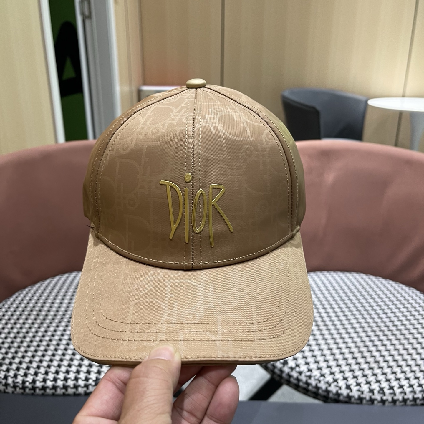 Dior(迪奥)原单棒球帽，专柜1:1开模订制，原版帆布料轻盈透气！质量超赞，基础头围56，贴片可调节