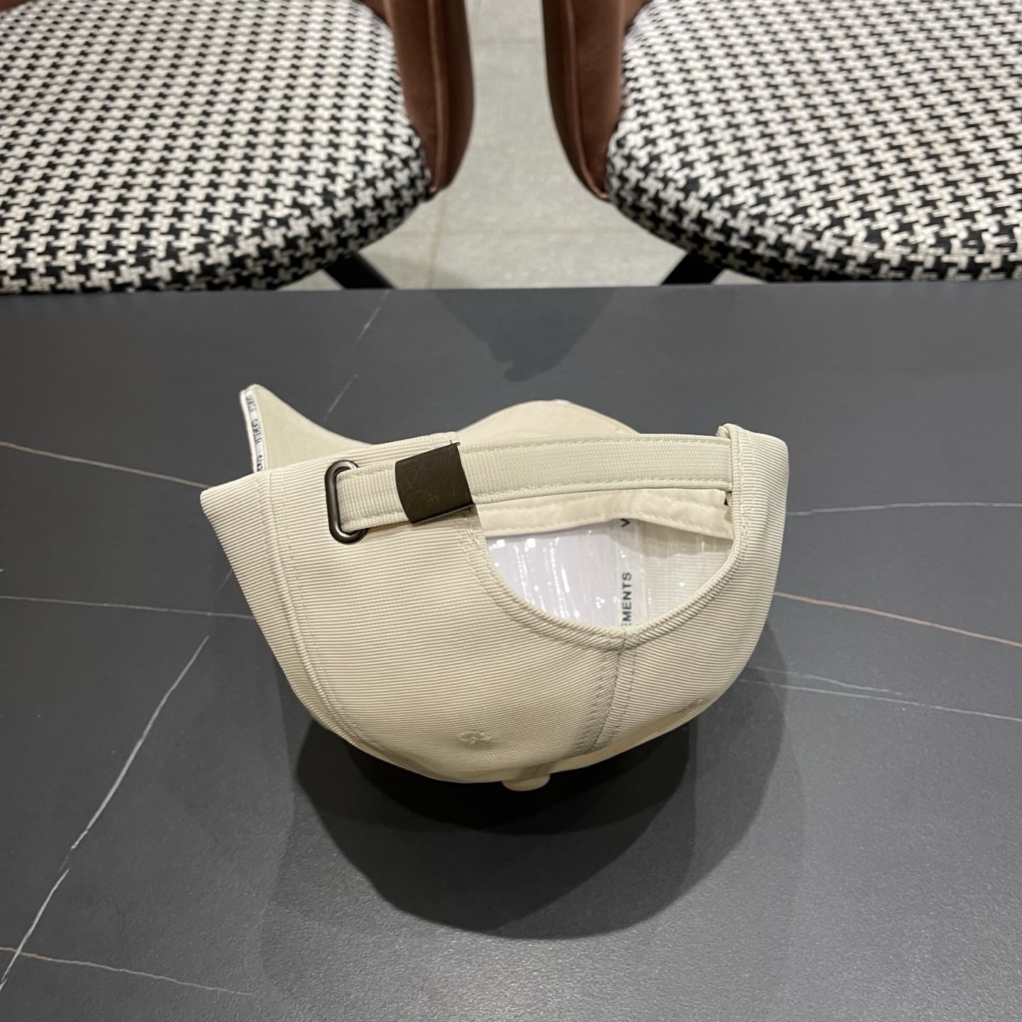 Balenciaga 巴黎世家新品棒球帽时尚潮流，高端做工！细节看实拍哦