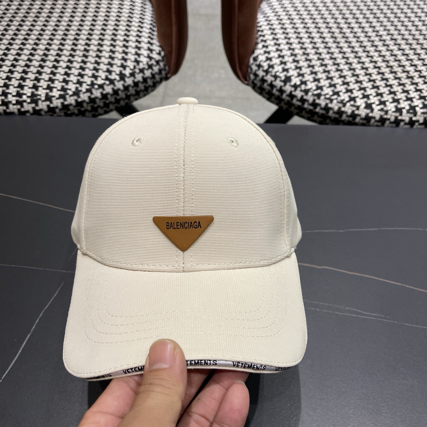 Balenciaga 巴黎世家新品棒球帽时尚潮流，高端做工！细节看实拍哦