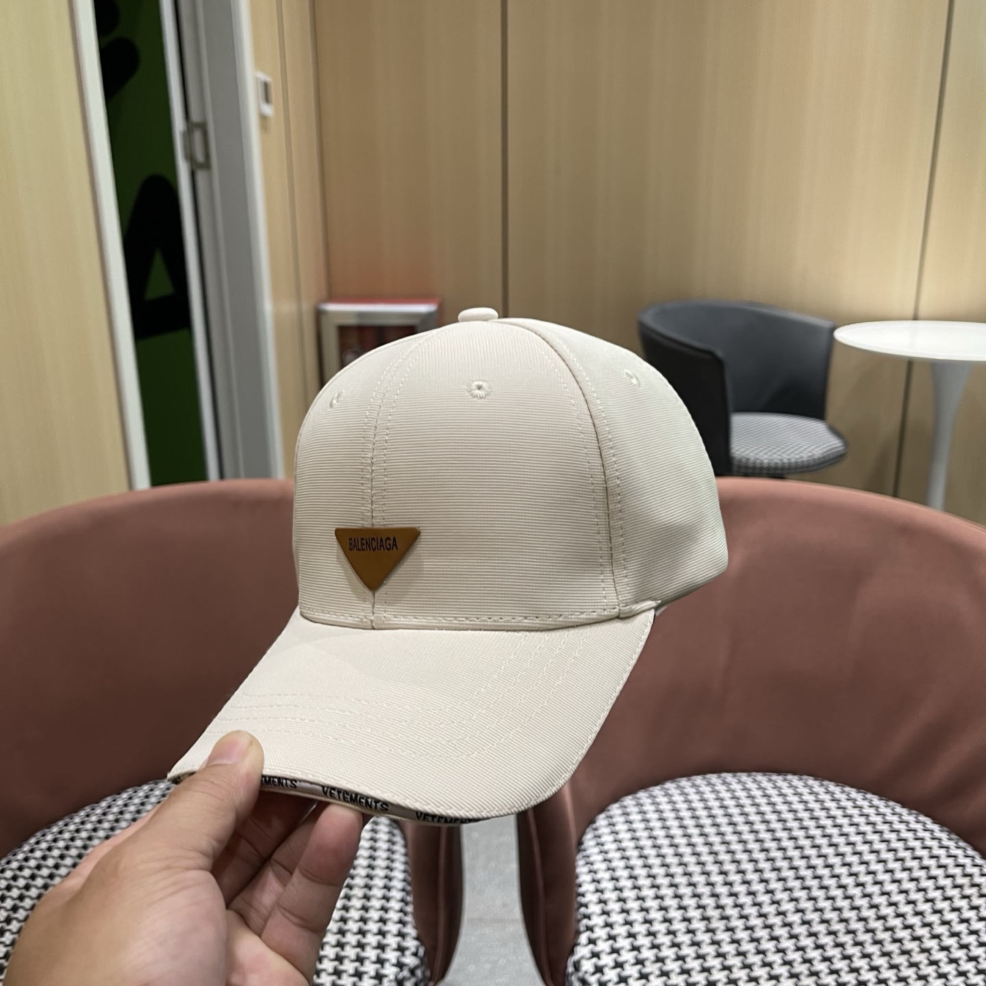 Balenciaga 巴黎世家新品棒球帽时尚潮流，高端做工！细节看实拍哦