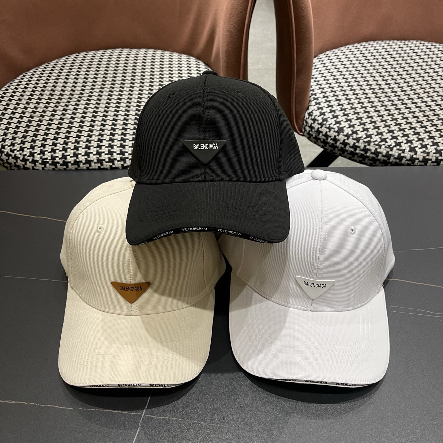 Balenciaga 巴黎世家新品棒球帽时尚潮流，高端做工！细节看实拍哦