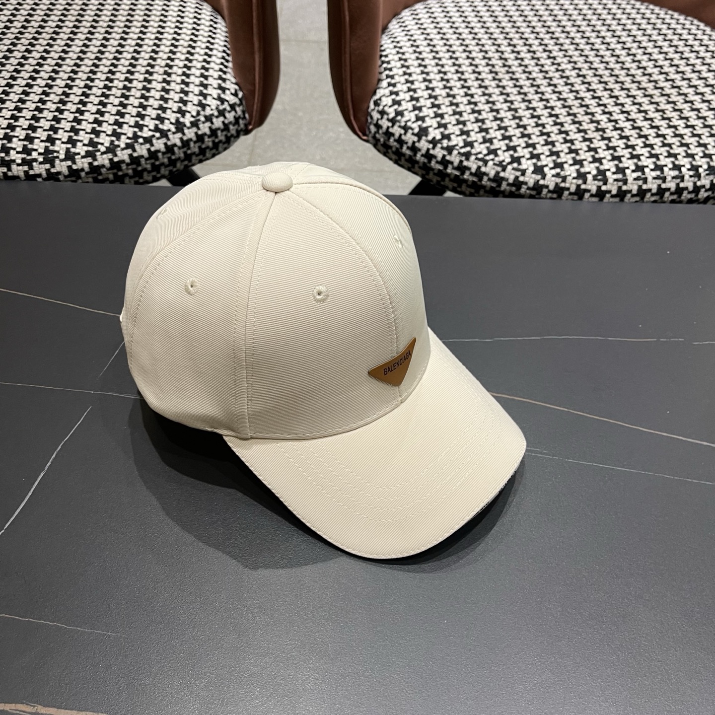 Balenciaga 巴黎世家新品棒球帽时尚潮流，高端做工！细节看实拍哦