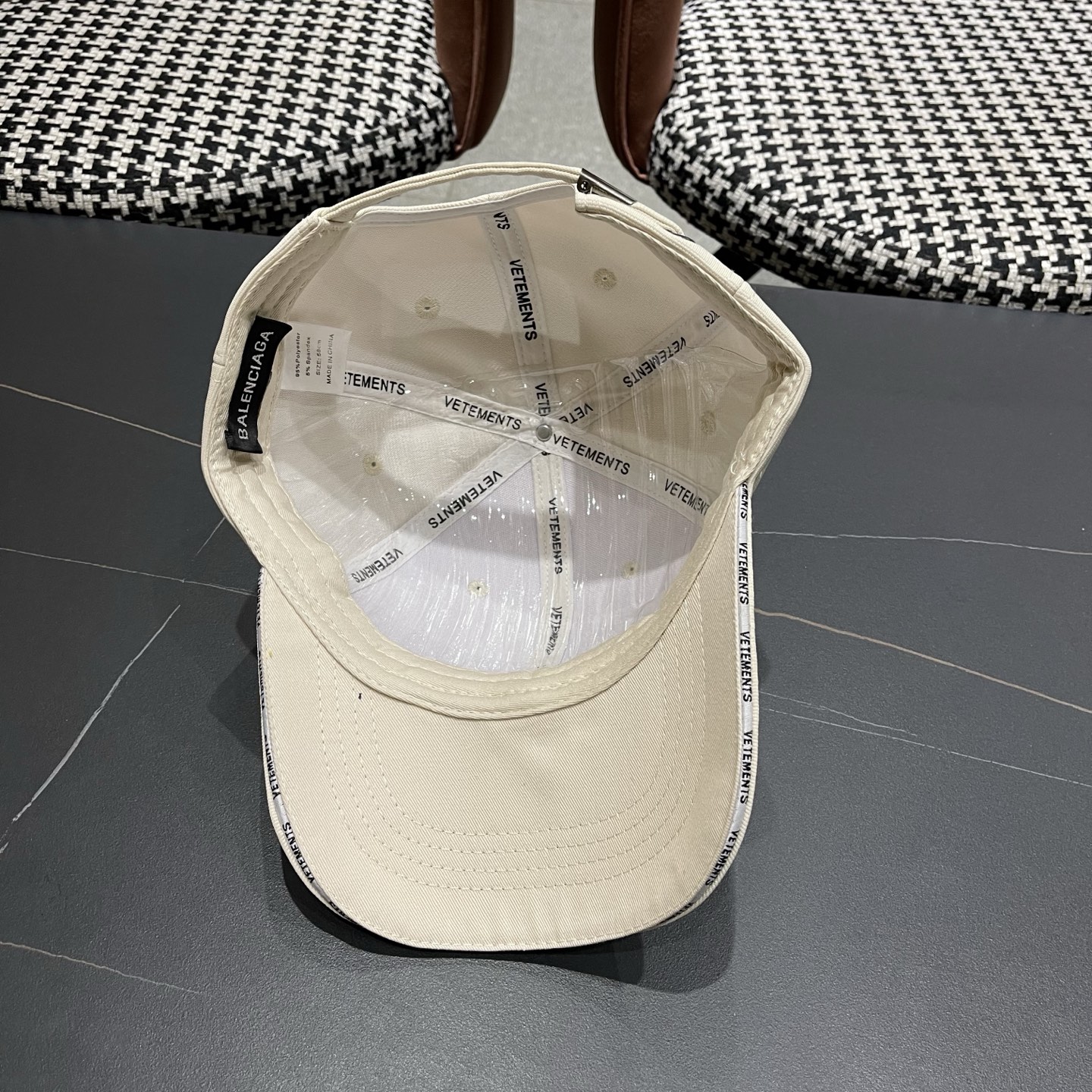 Balenciaga 巴黎世家新品棒球帽时尚潮流，高端做工！细节看实拍哦