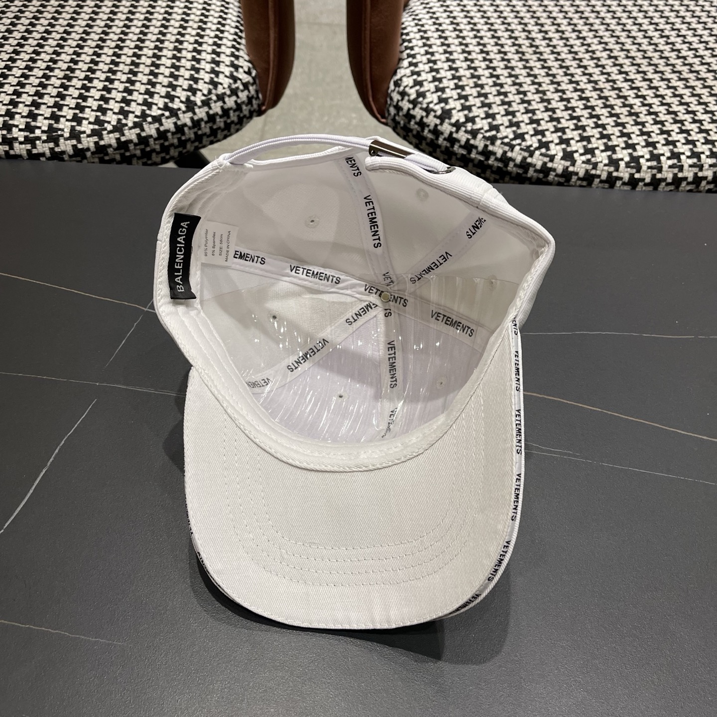 Balenciaga 巴黎世家新品棒球帽时尚潮流，高端做工！细节看实拍哦