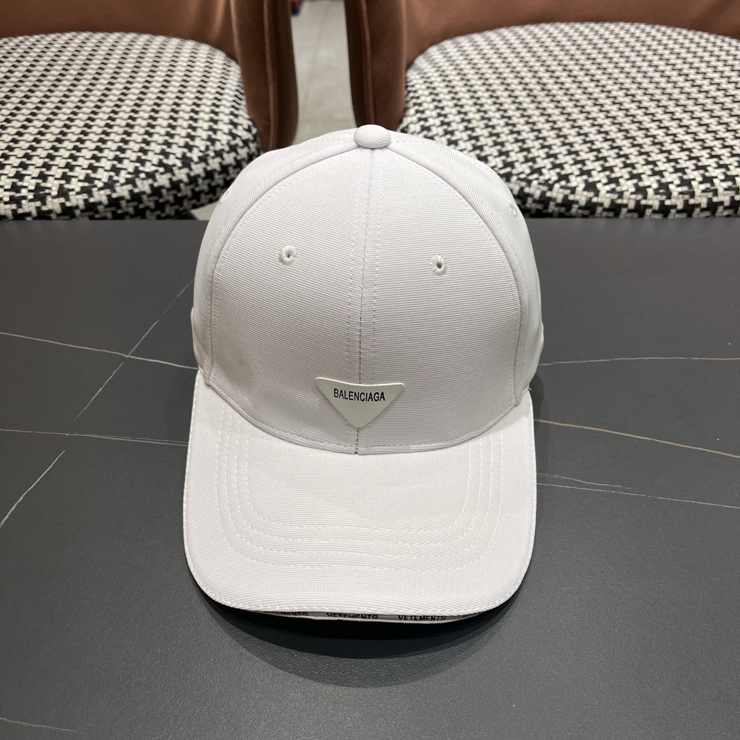 Balenciaga 巴黎世家新品棒球帽时尚潮流，高端做工！细节看实拍哦