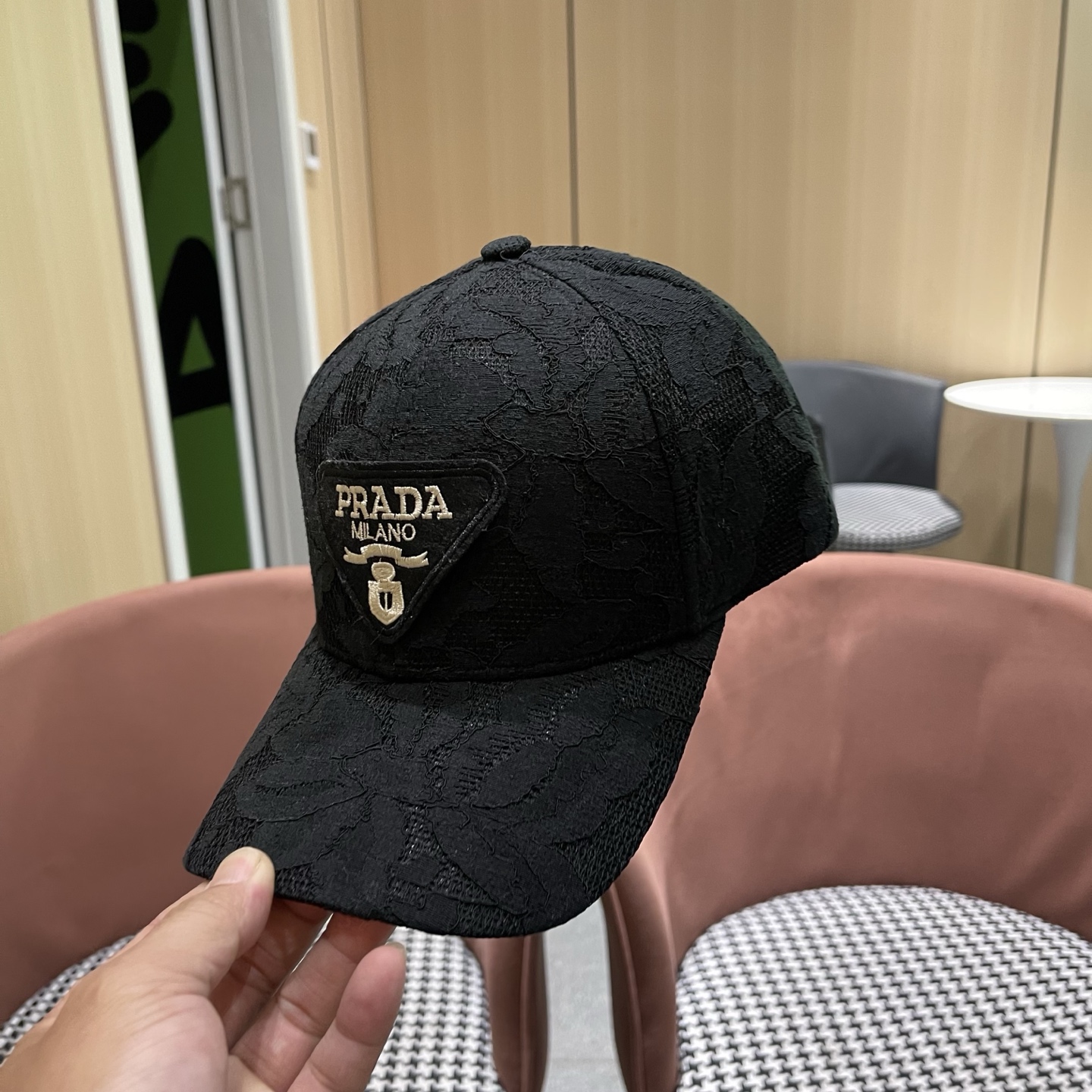 PRADA普拉达 夏季薄款蕾丝透气鸭舌帽女韩版刺绣花朵网眼棒球帽夏天防晒遮阳帽