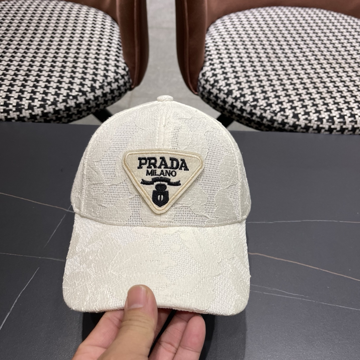 PRADA普拉达 夏季薄款蕾丝透气鸭舌帽女韩版刺绣花朵网眼棒球帽夏天防晒遮阳帽