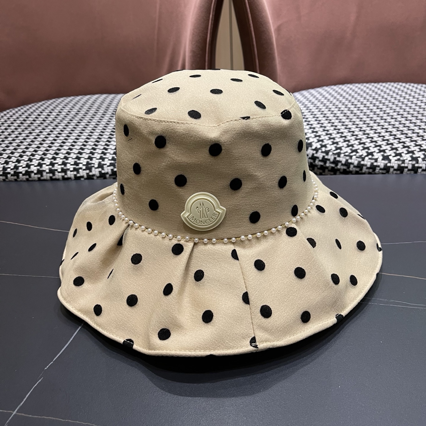 MONCLER（蒙口）渔夫帽女春夏季新款优雅出游可折叠太阳帽大帽檐遮脸防晒遮阳帽女
