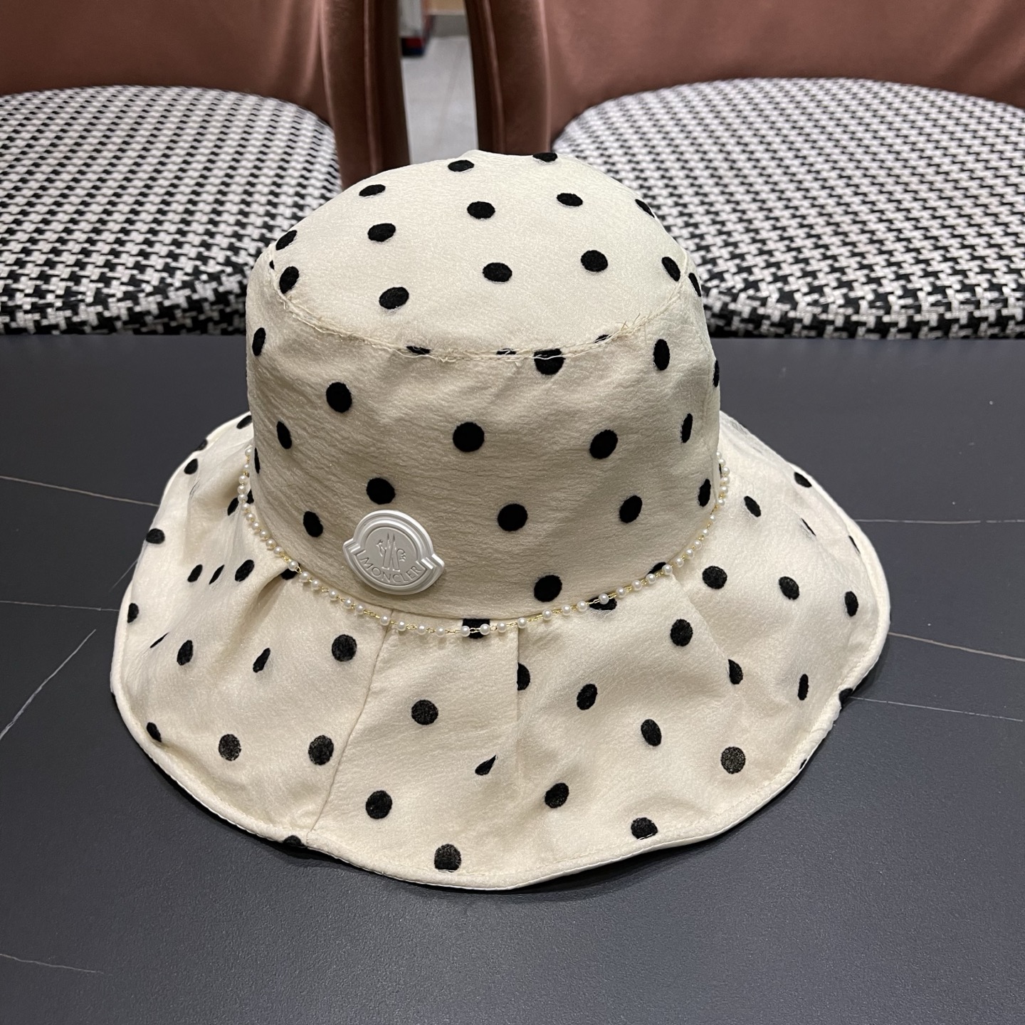 MONCLER（蒙口）渔夫帽女春夏季新款优雅出游可折叠太阳帽大帽檐遮脸防晒遮阳帽女