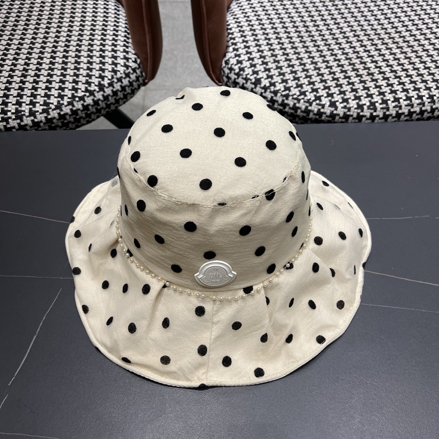 MONCLER（蒙口）渔夫帽女春夏季新款优雅出游可折叠太阳帽大帽檐遮脸防晒遮阳帽女