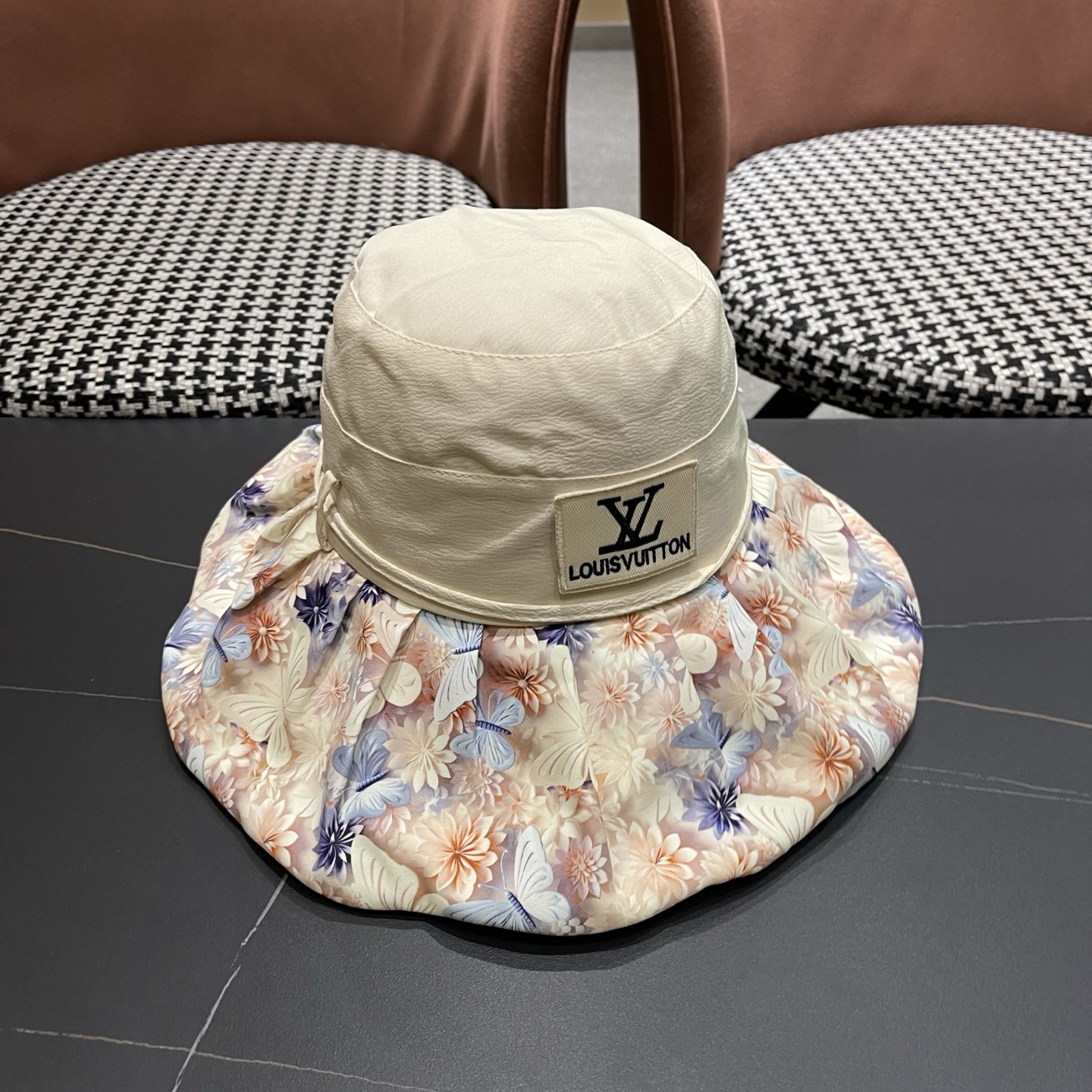 LV路易威登 夏季轻薄透气花朵拼色帽子女士百搭盆帽显脸小渔夫帽防晒遮阳帽潮