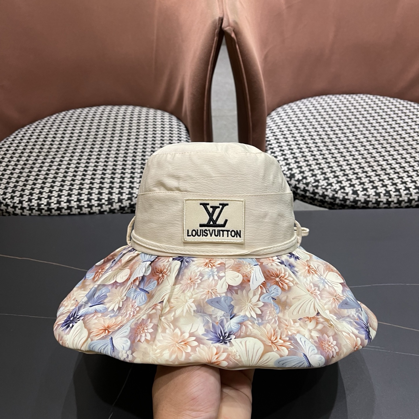 LV路易威登 夏季轻薄透气花朵拼色帽子女士百搭盆帽显脸小渔夫帽防晒遮阳帽潮