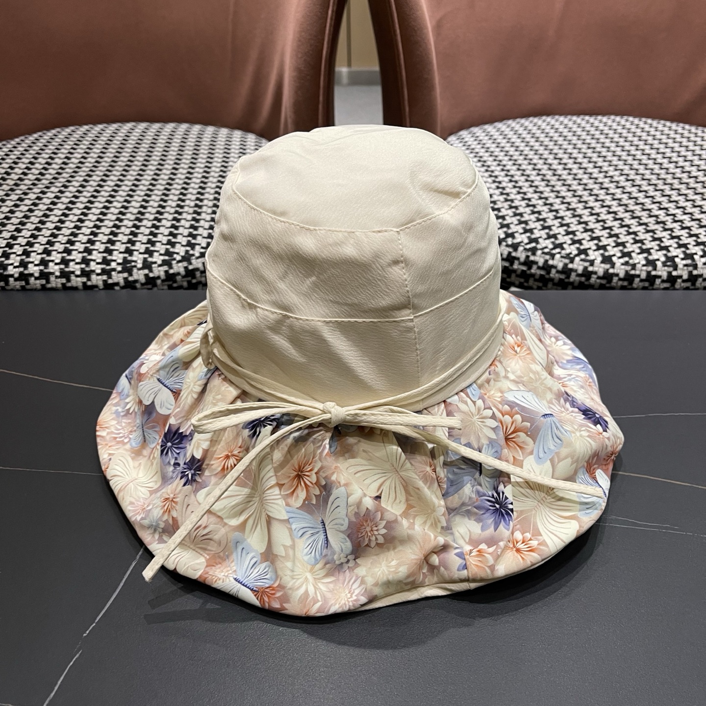LV路易威登 夏季轻薄透气花朵拼色帽子女士百搭盆帽显脸小渔夫帽防晒遮阳帽潮