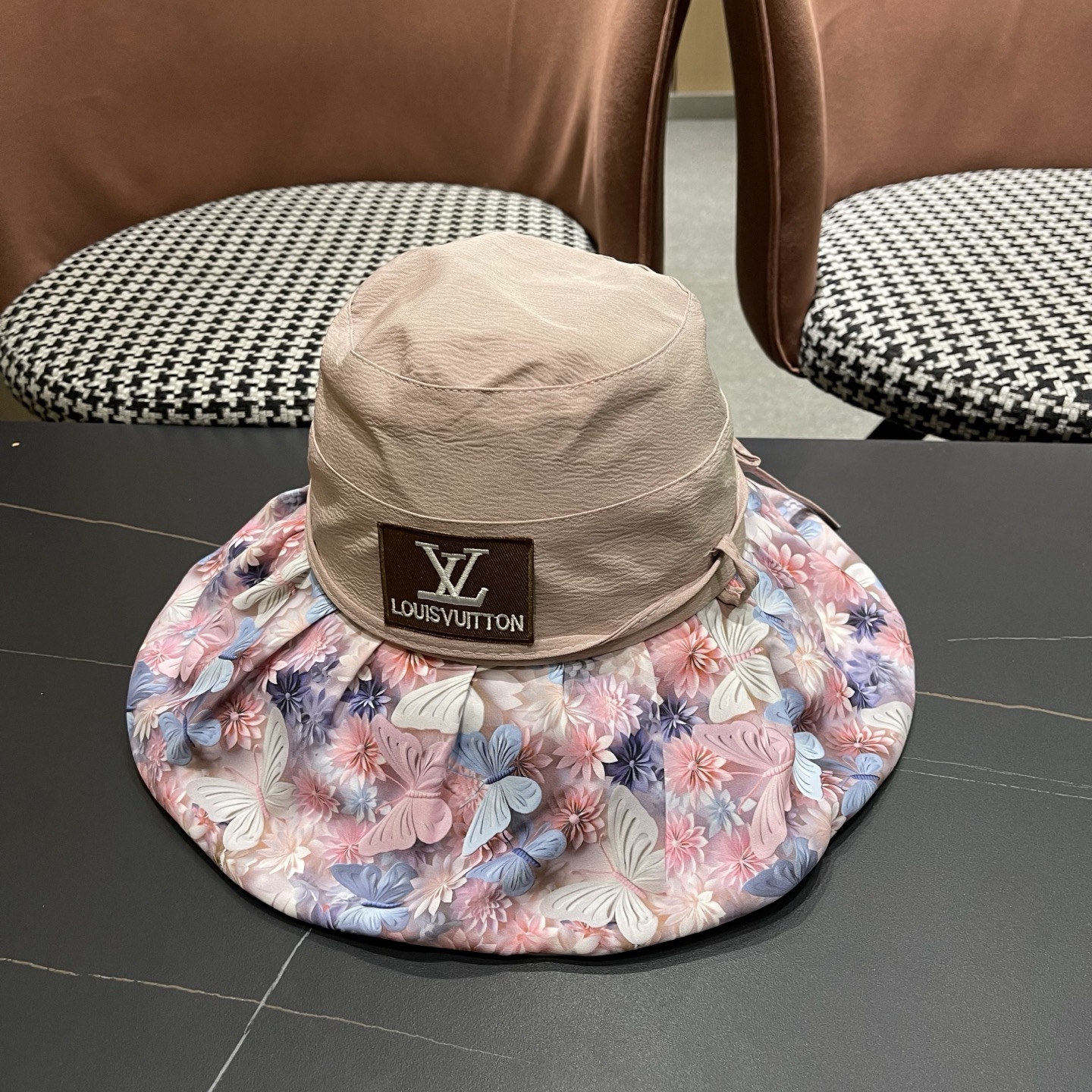 LV路易威登 夏季轻薄透气花朵拼色帽子女士百搭盆帽显脸小渔夫帽防晒遮阳帽潮