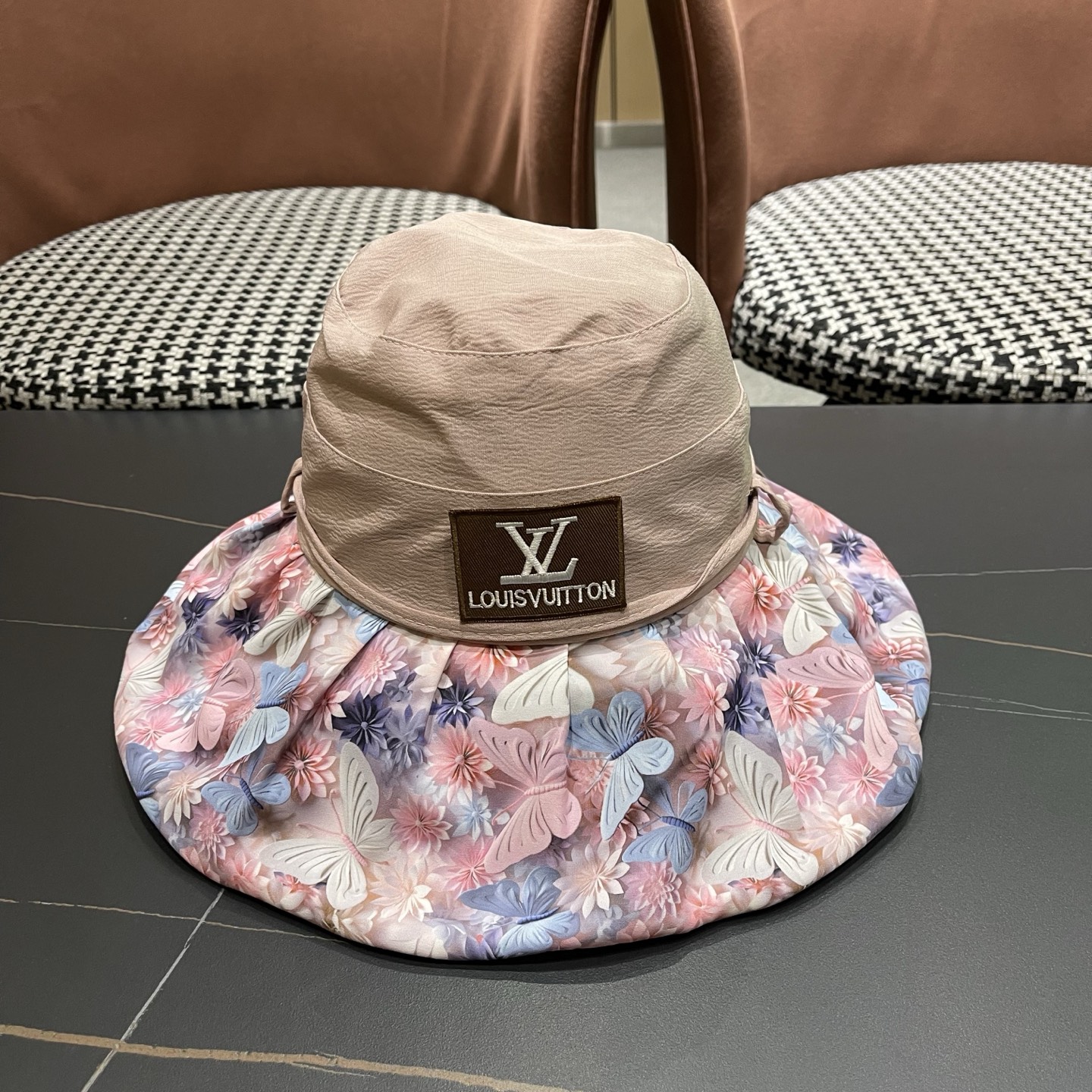 LV路易威登 夏季轻薄透气花朵拼色帽子女士百搭盆帽显脸小渔夫帽防晒遮阳帽潮