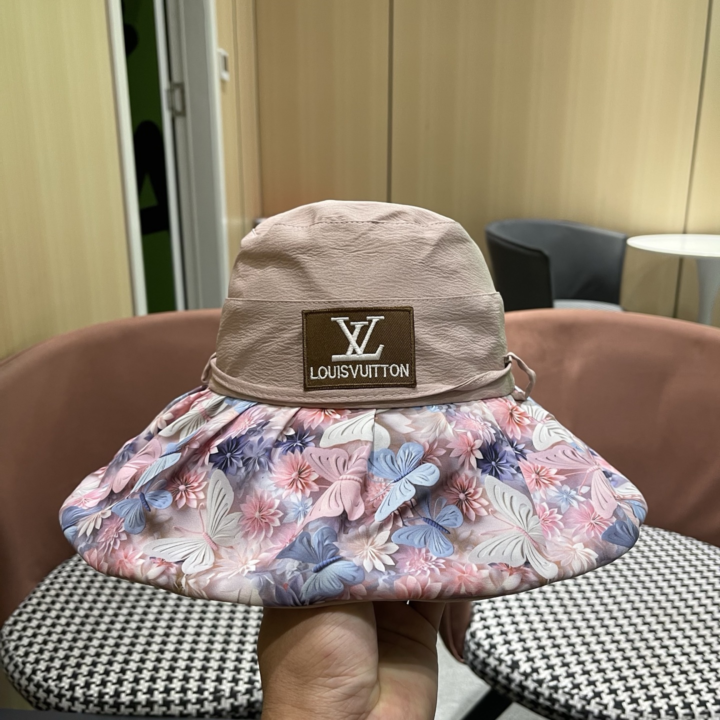 LV路易威登 夏季轻薄透气花朵拼色帽子女士百搭盆帽显脸小渔夫帽防晒遮阳帽潮