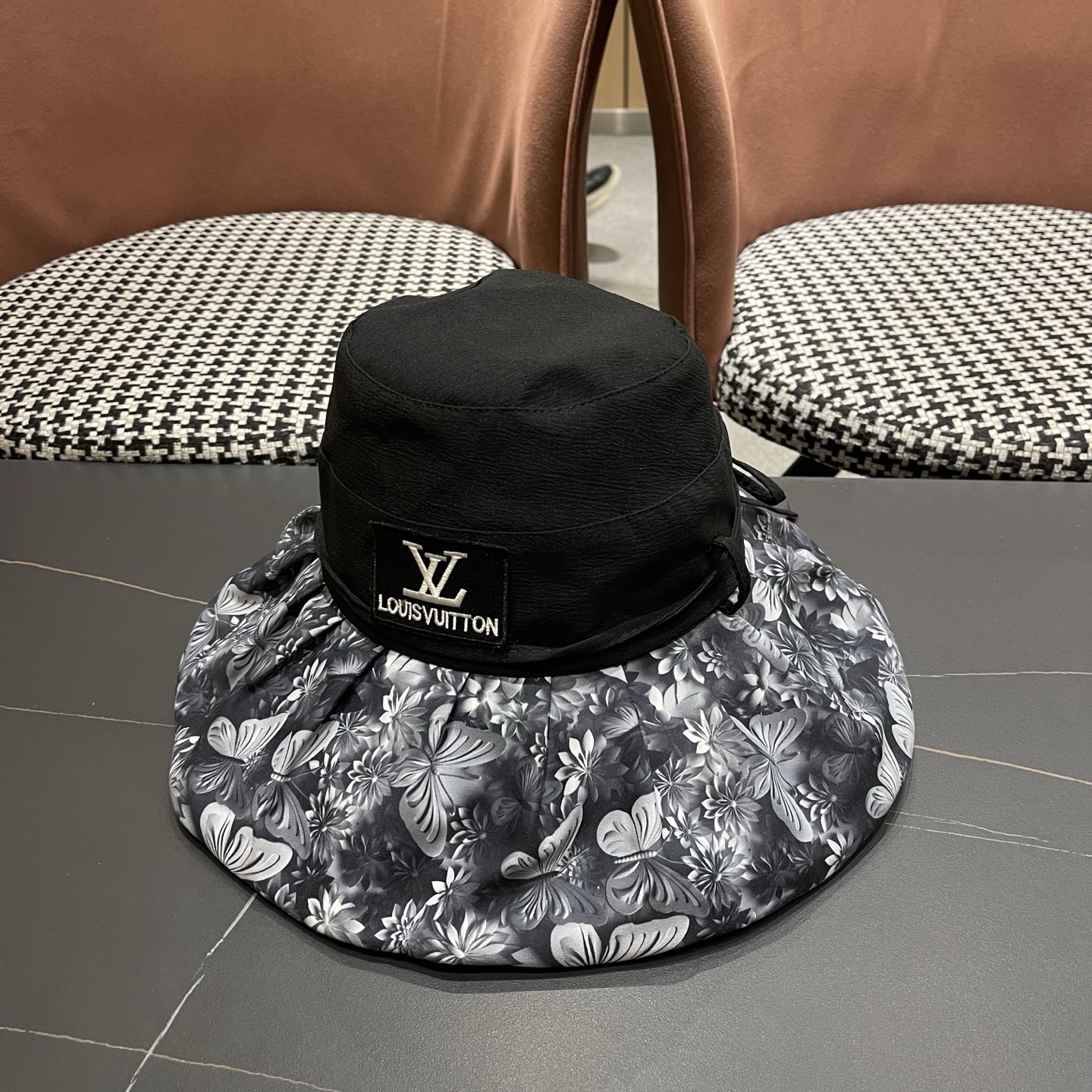 LV路易威登 夏季轻薄透气花朵拼色帽子女士百搭盆帽显脸小渔夫帽防晒遮阳帽潮
