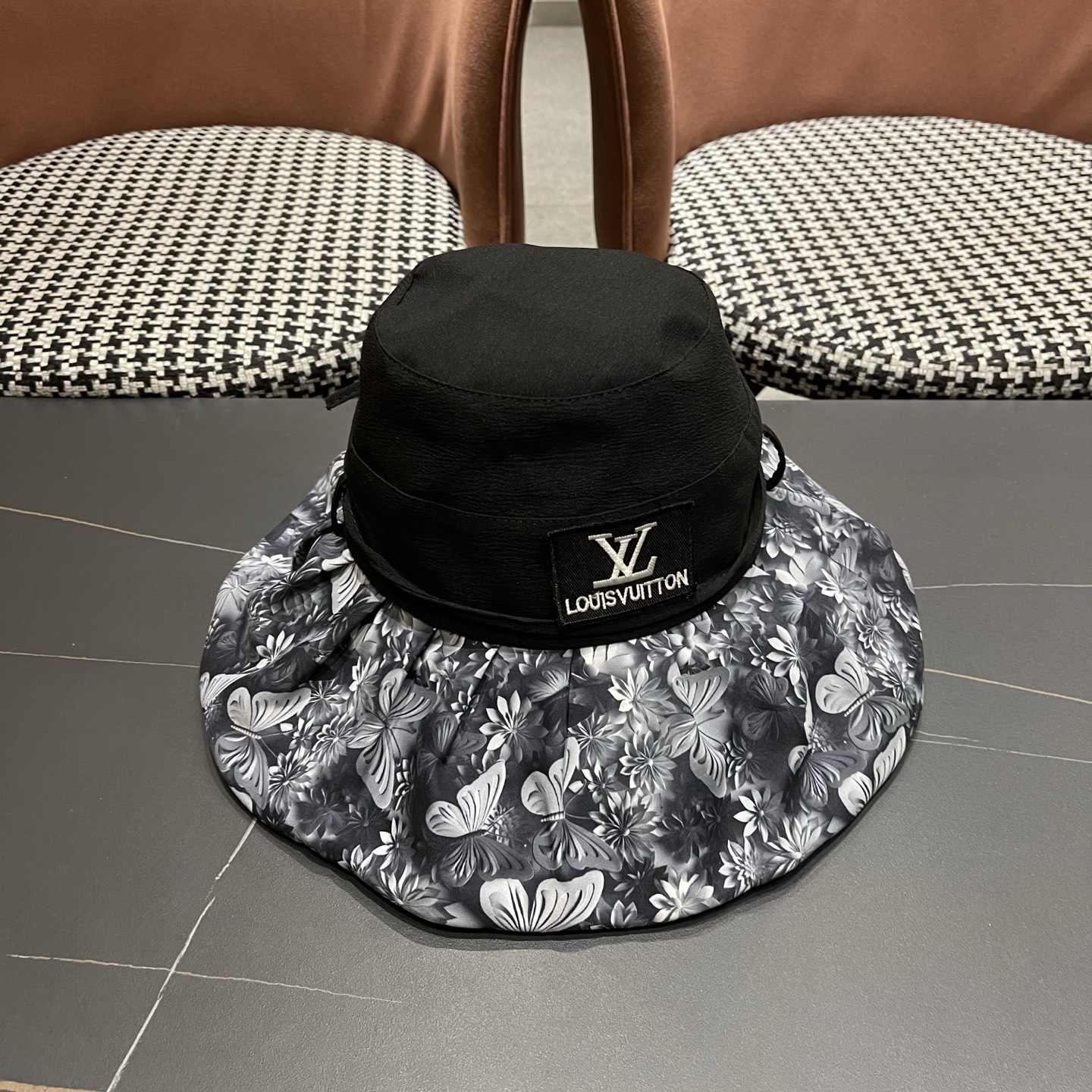 LV路易威登 夏季轻薄透气花朵拼色帽子女士百搭盆帽显脸小渔夫帽防晒遮阳帽潮