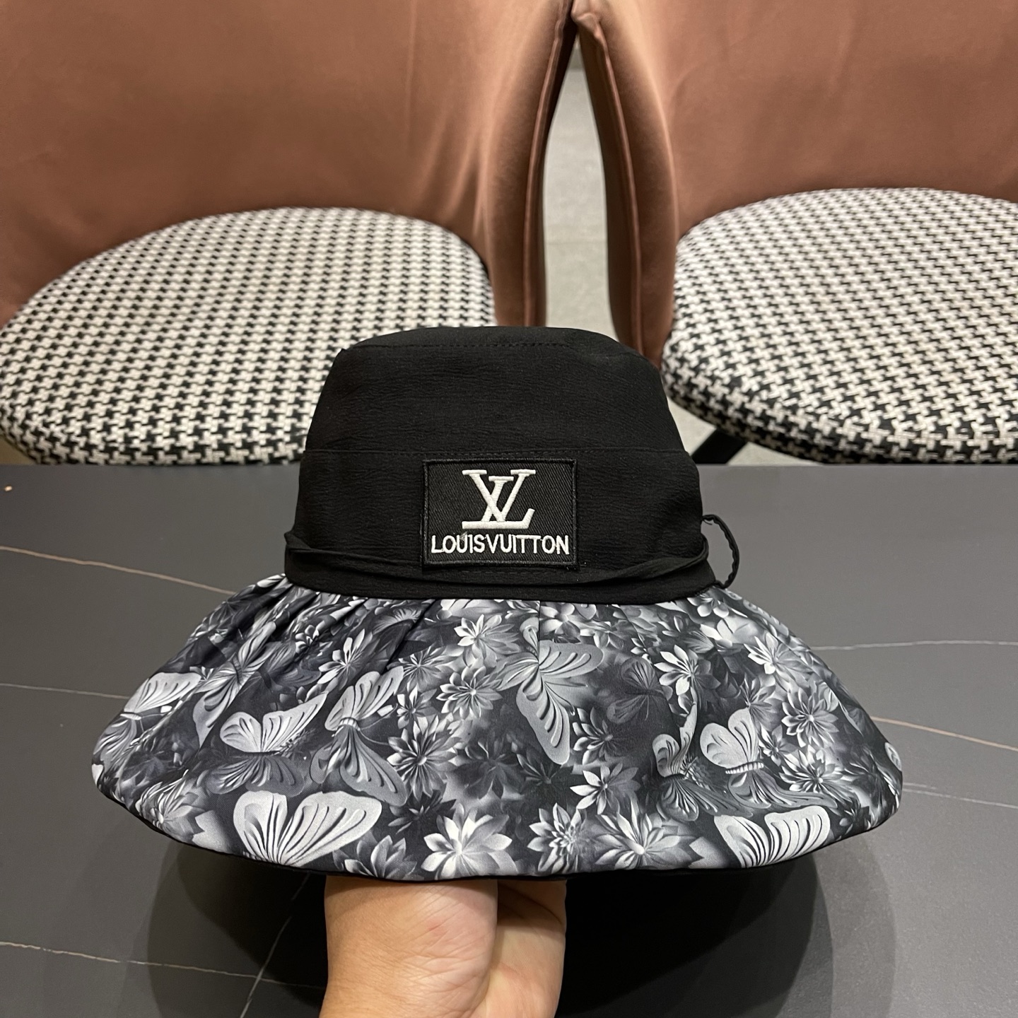 LV路易威登 夏季轻薄透气花朵拼色帽子女士百搭盆帽显脸小渔夫帽防晒遮阳帽潮