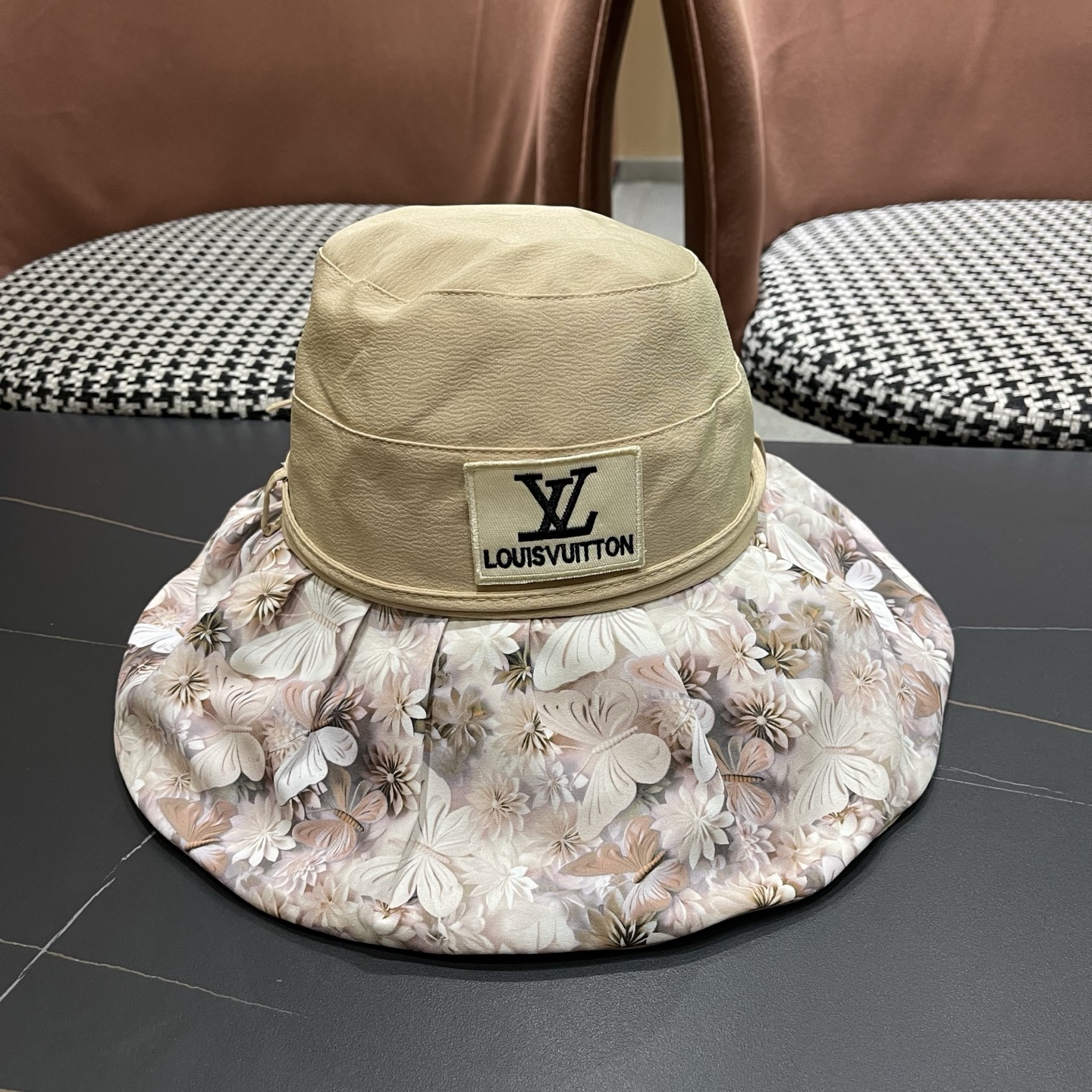 LV路易威登 夏季轻薄透气花朵拼色帽子女士百搭盆帽显脸小渔夫帽防晒遮阳帽潮