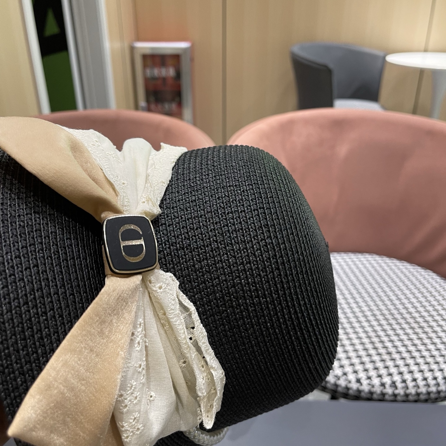 迪奥Dior 法式赫本风大檐渔夫帽子女新款海边度假草帽显脸小蝴蝶结盆帽