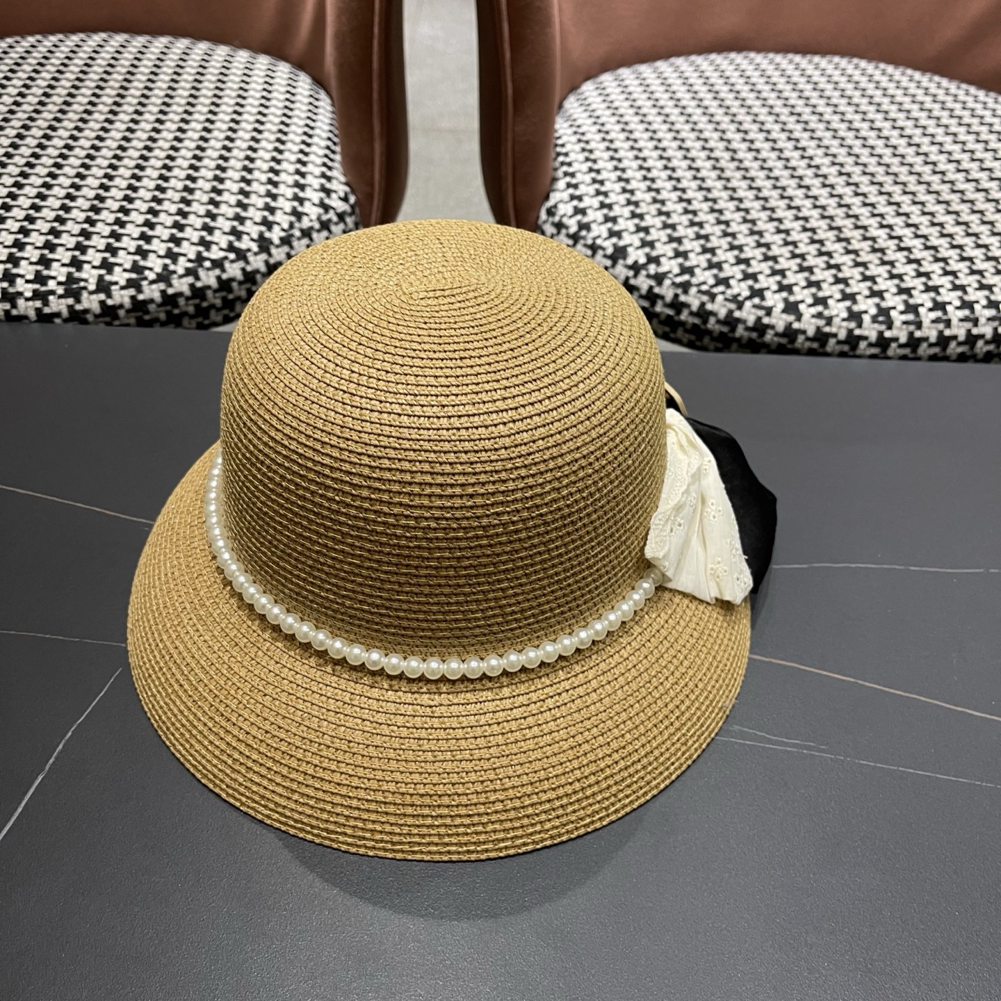 迪奥Dior 法式赫本风大檐渔夫帽子女新款海边度假草帽显脸小蝴蝶结盆帽