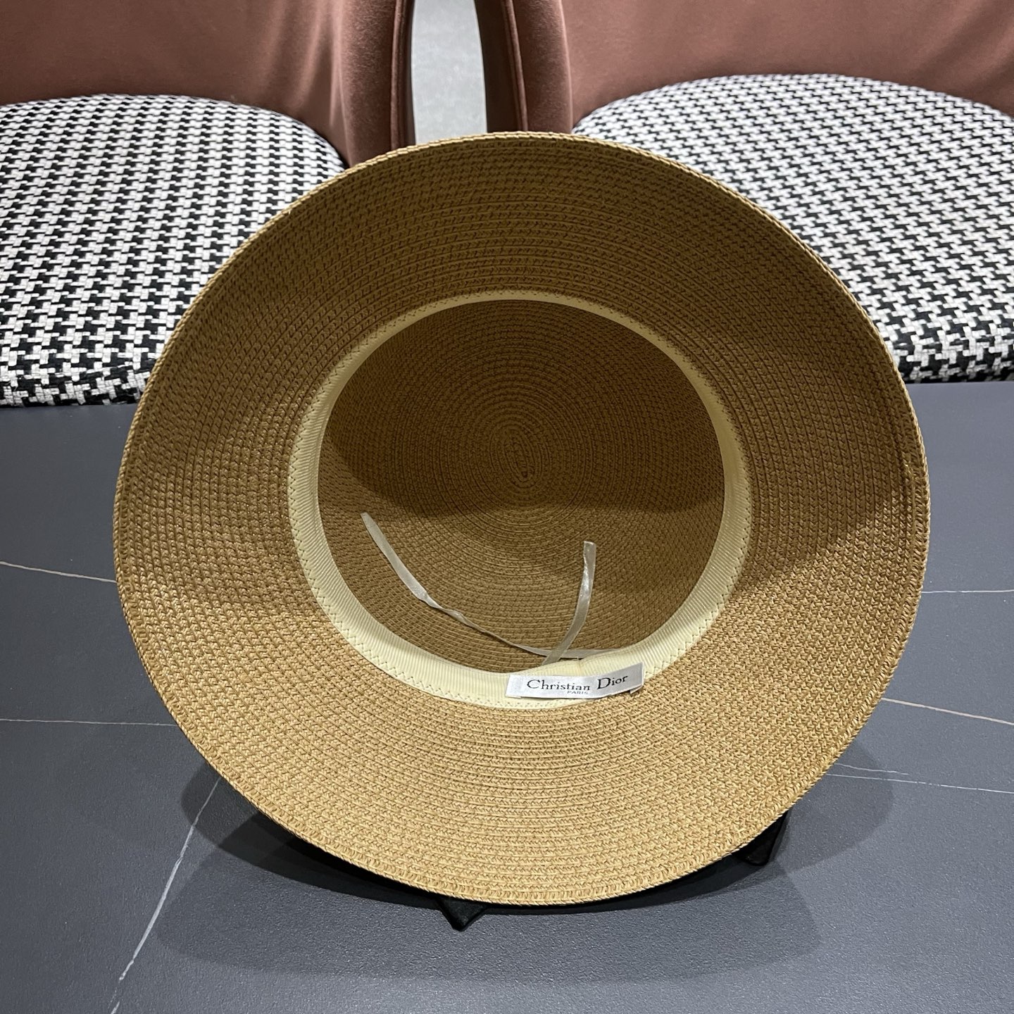 迪奥Dior 法式赫本风大檐渔夫帽子女新款海边度假草帽显脸小蝴蝶结盆帽