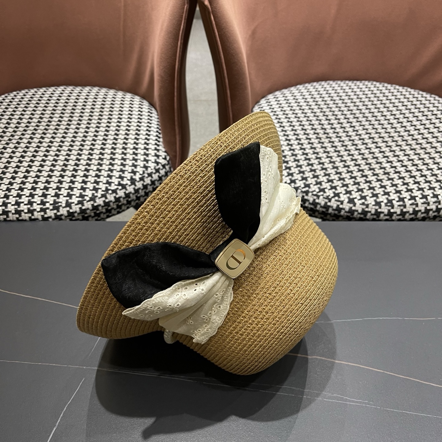 迪奥Dior 法式赫本风大檐渔夫帽子女新款海边度假草帽显脸小蝴蝶结盆帽