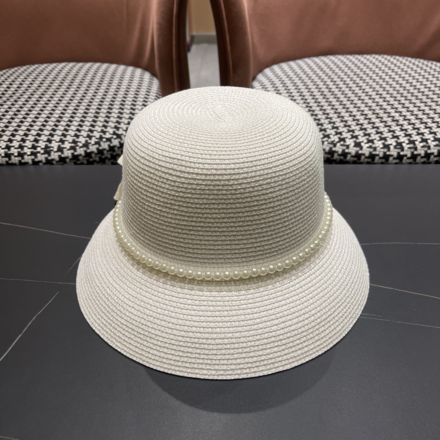 迪奥Dior 法式赫本风大檐渔夫帽子女新款海边度假草帽显脸小蝴蝶结盆帽