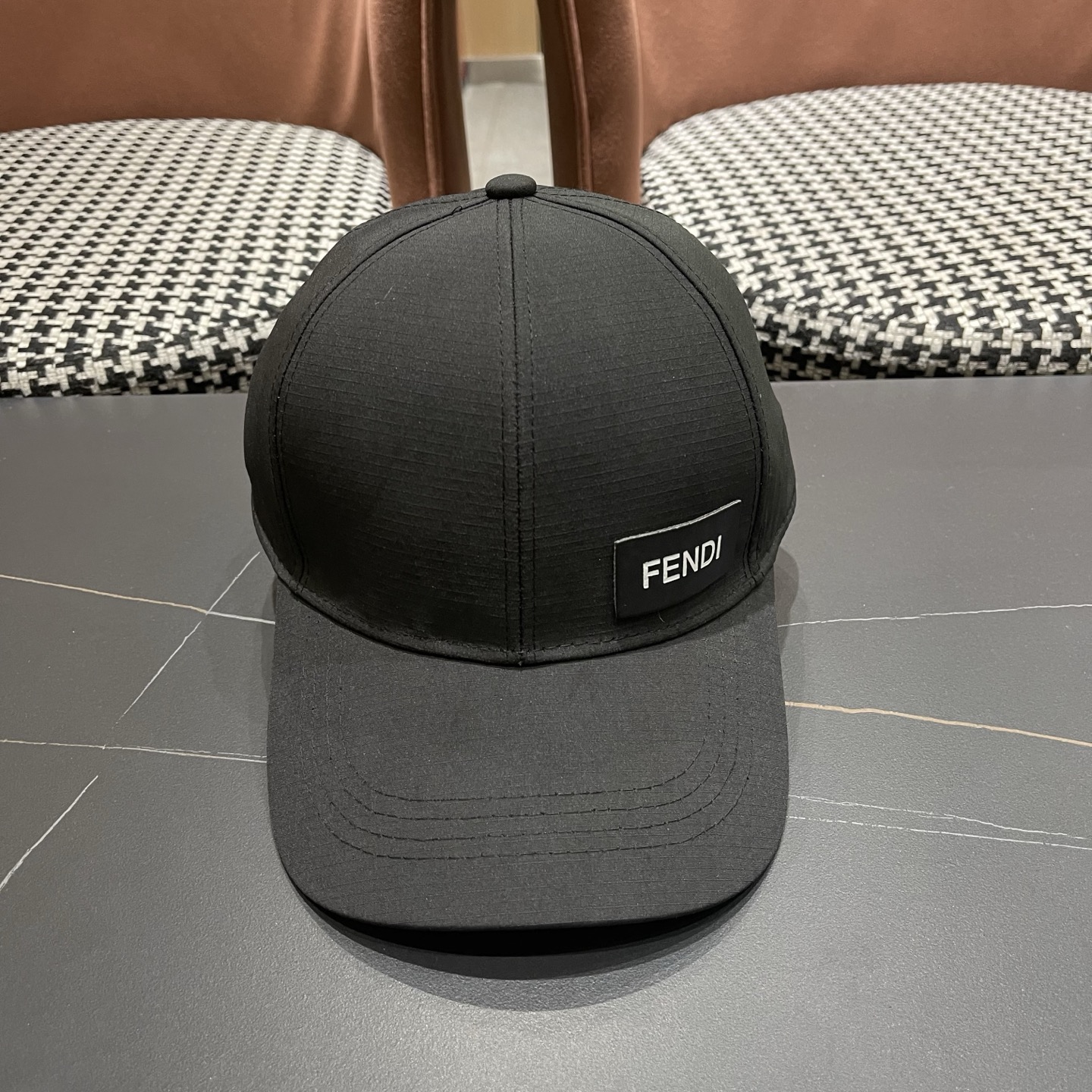 Fendi（芬迪）新款棒球帽，轻盈透气！质量超赞，基础头围56，贴片可调节，上图必卖款！