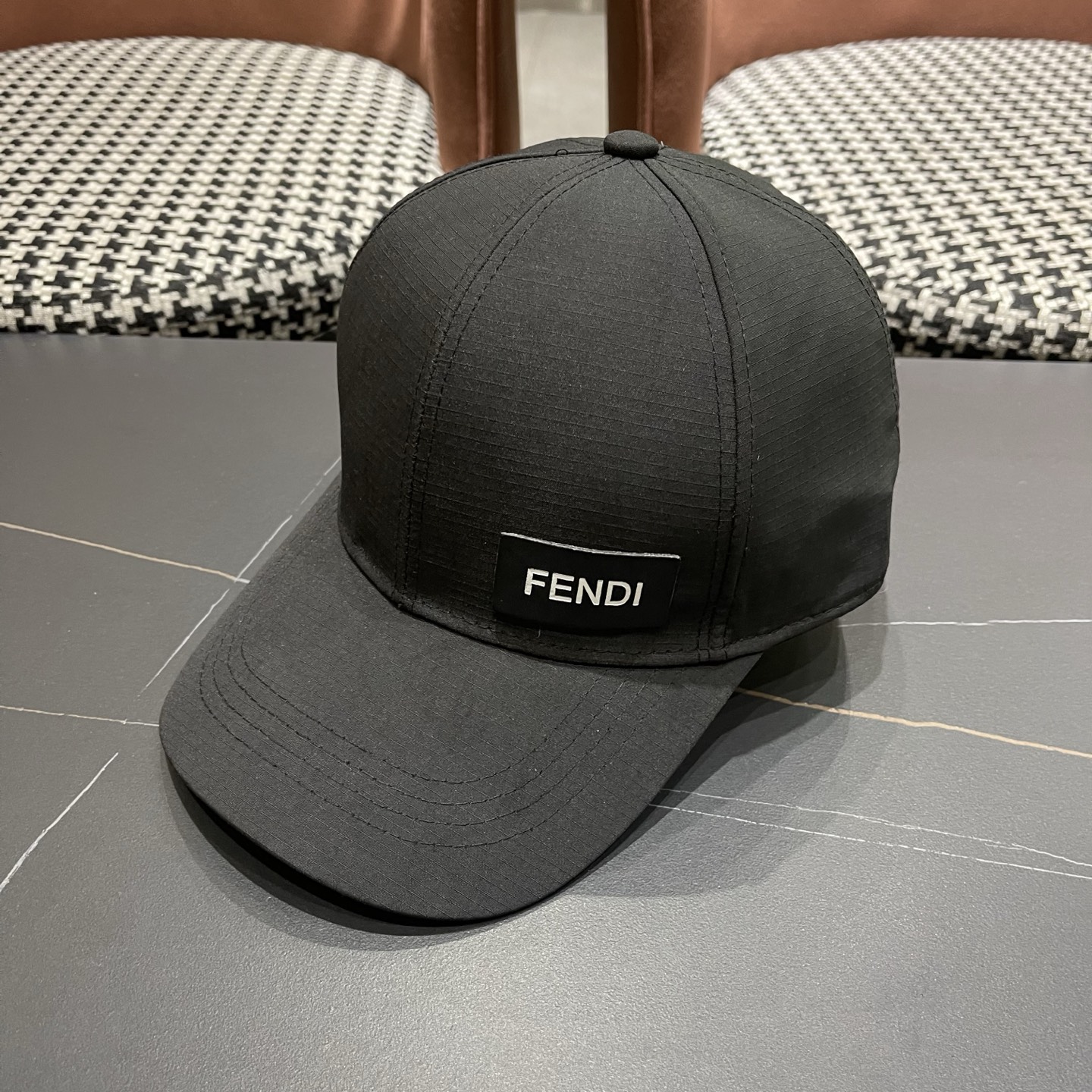 Fendi（芬迪）新款棒球帽，轻盈透气！质量超赞，基础头围56，贴片可调节，上图必卖款！