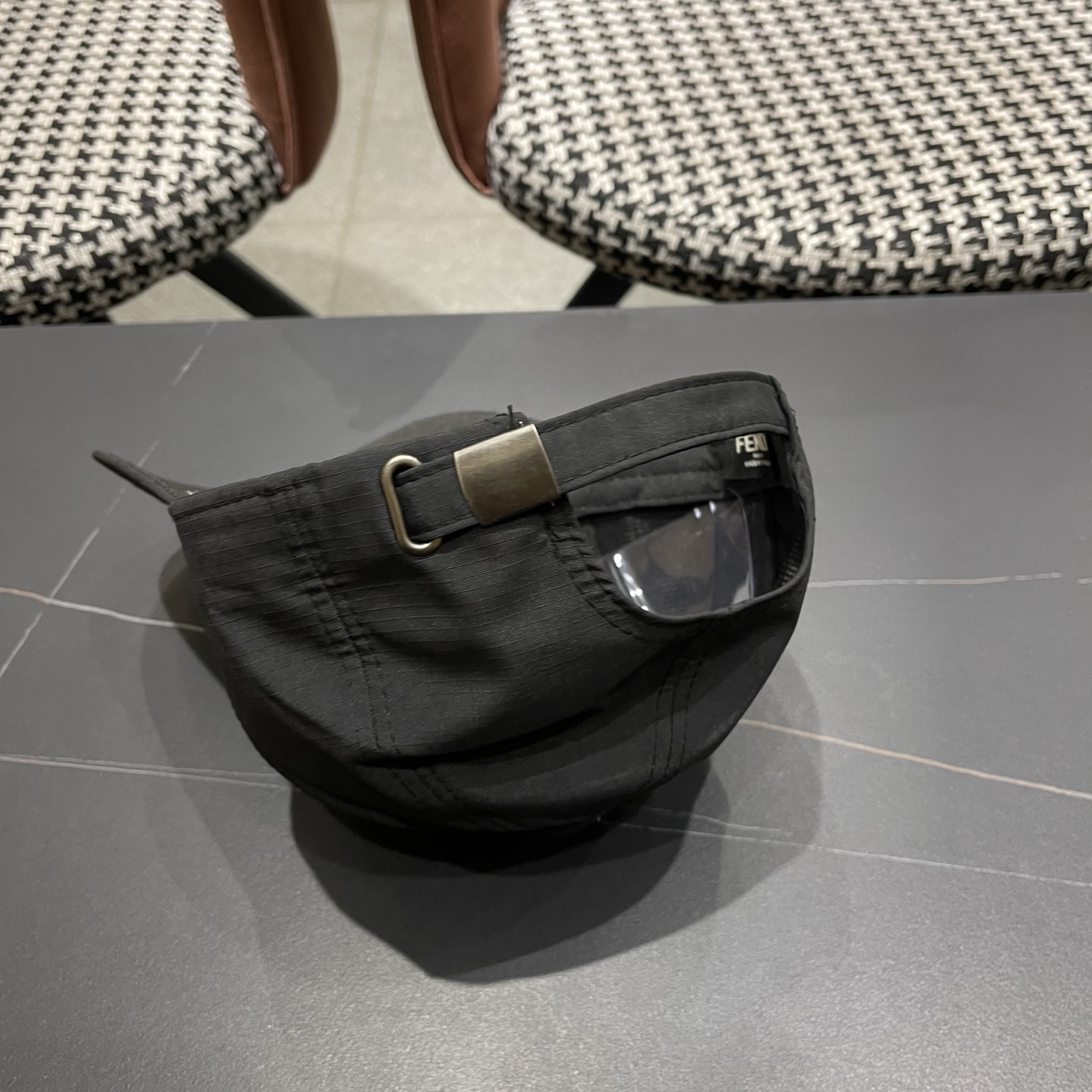 Fendi（芬迪）新款棒球帽，轻盈透气！质量超赞，基础头围56，贴片可调节，上图必卖款！