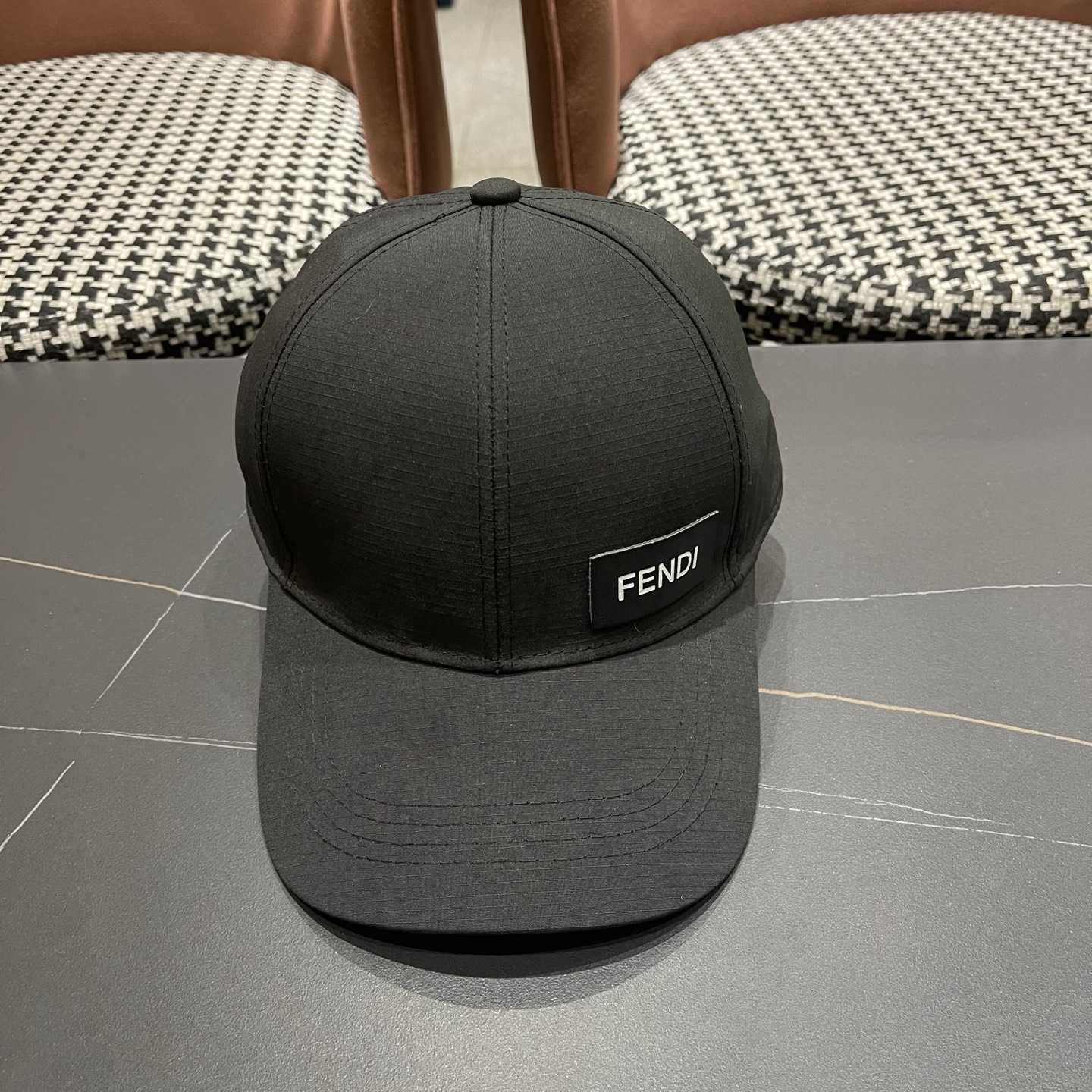 Fendi（芬迪）新款棒球帽，轻盈透气！质量超赞，基础头围56，贴片可调节，上图必卖款！