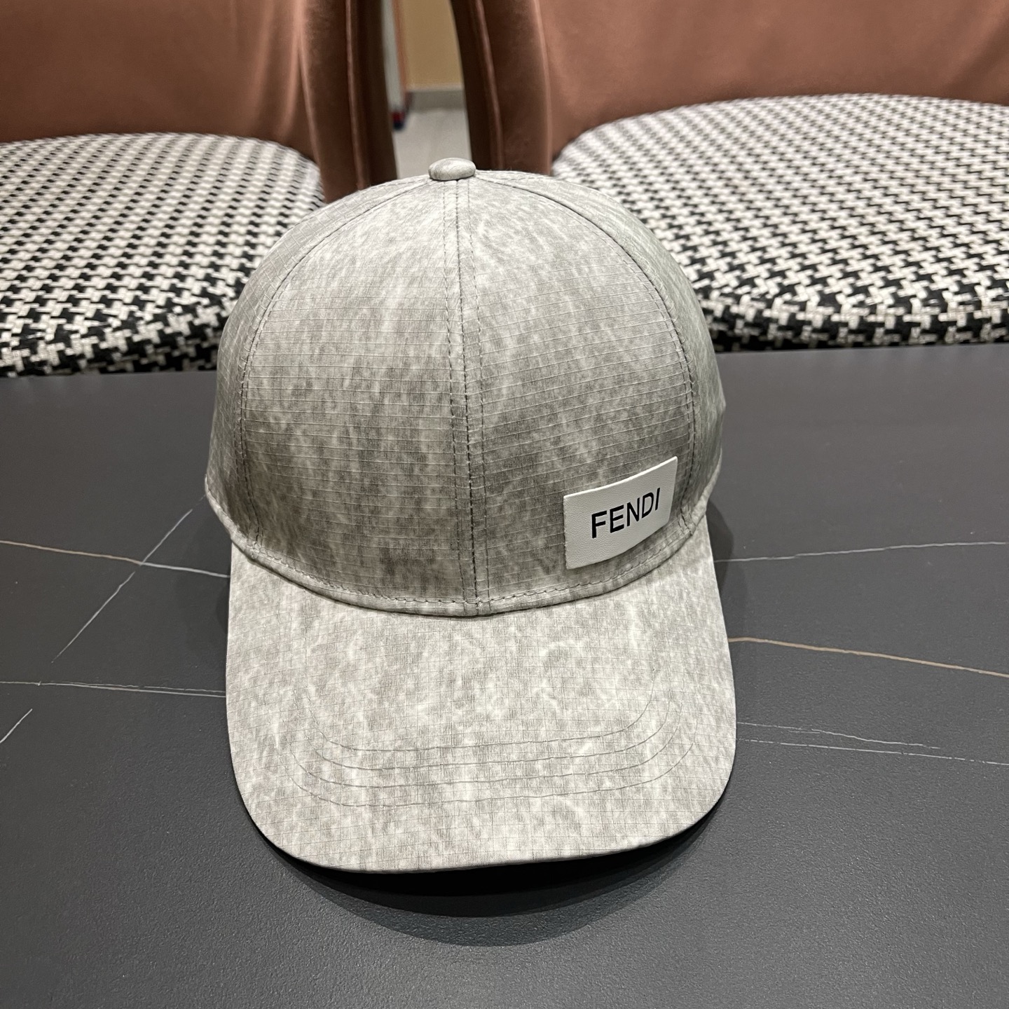 Fendi（芬迪）新款棒球帽，轻盈透气！质量超赞，基础头围56，贴片可调节，上图必卖款！